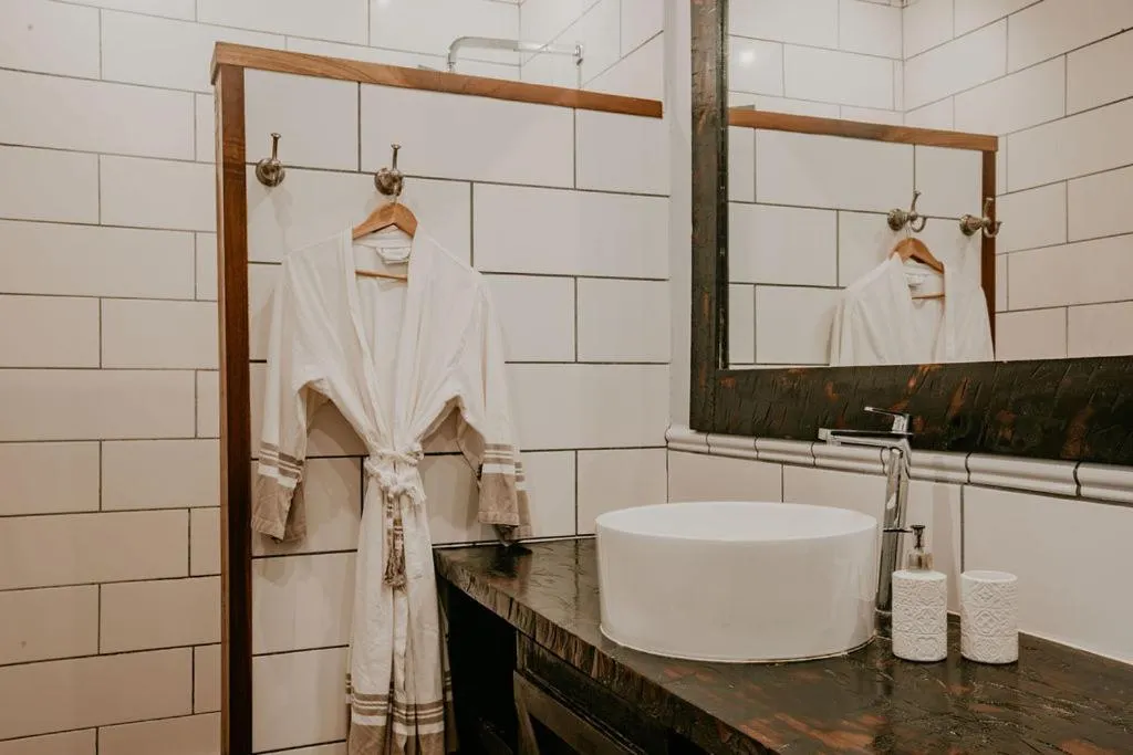 Bathroom in Sansara Surf Yoga & Resort