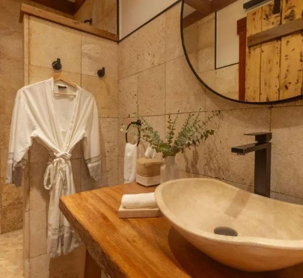 Bathroom in Sansara Surf Yoga & Resort