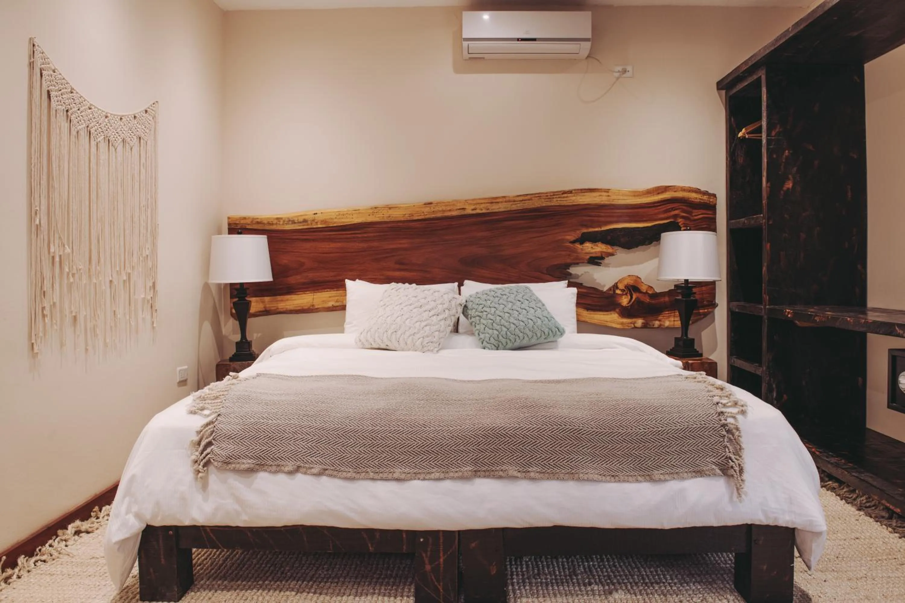 Bed in Sansara Surf Yoga & Resort