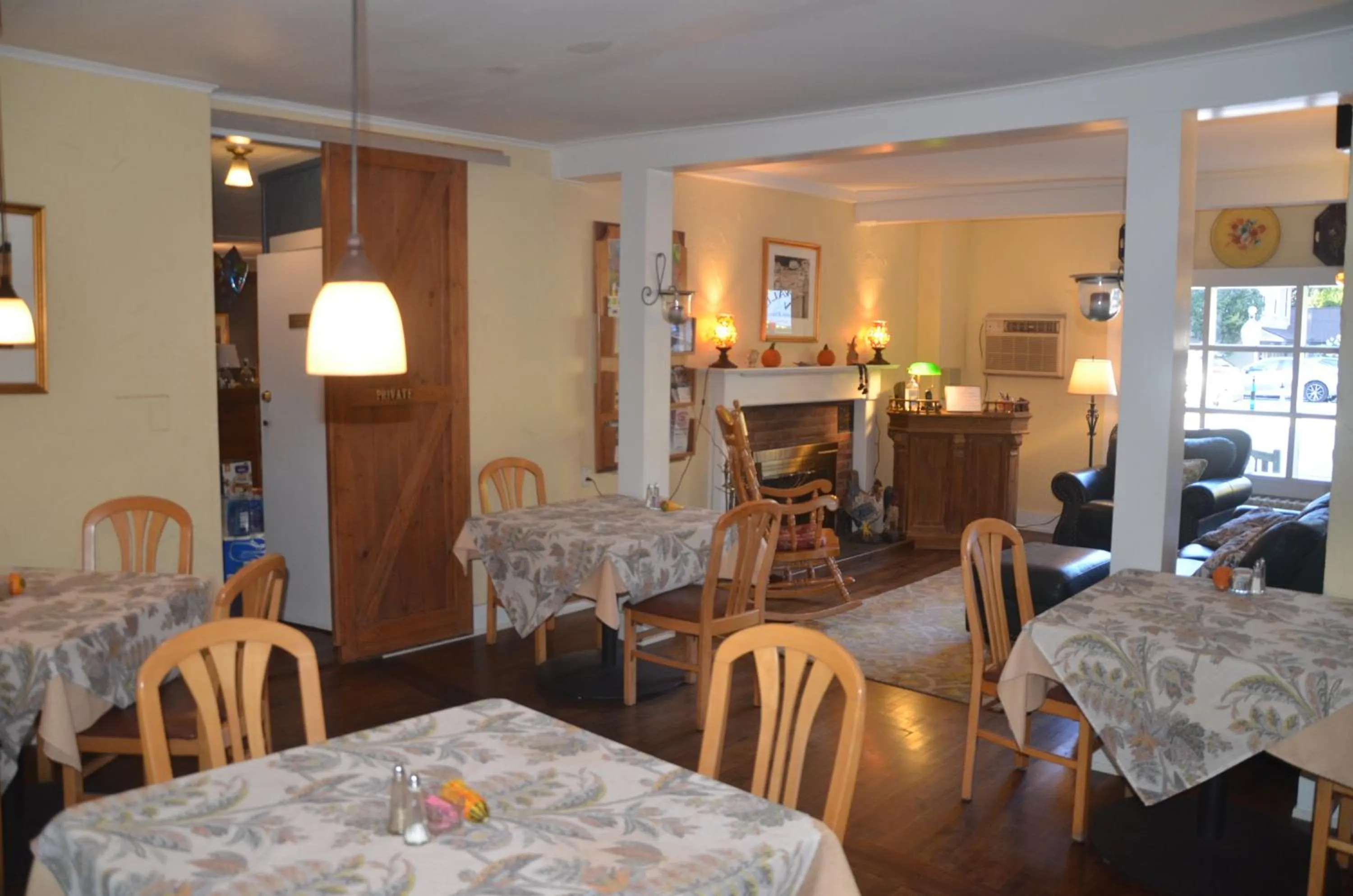 Breakfast in Cornwall Inn