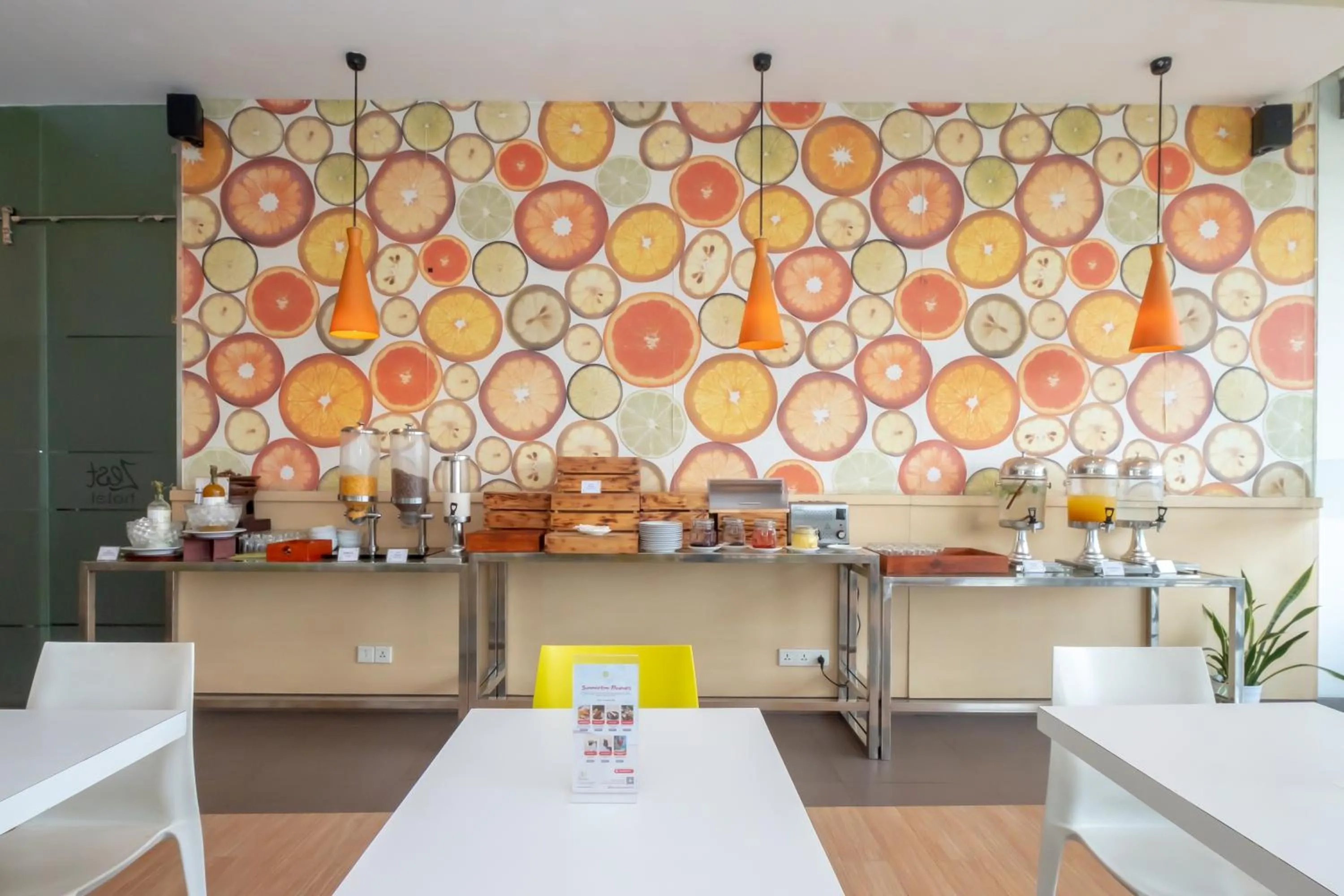 Zest Jemursari by Swiss-Belhotel International