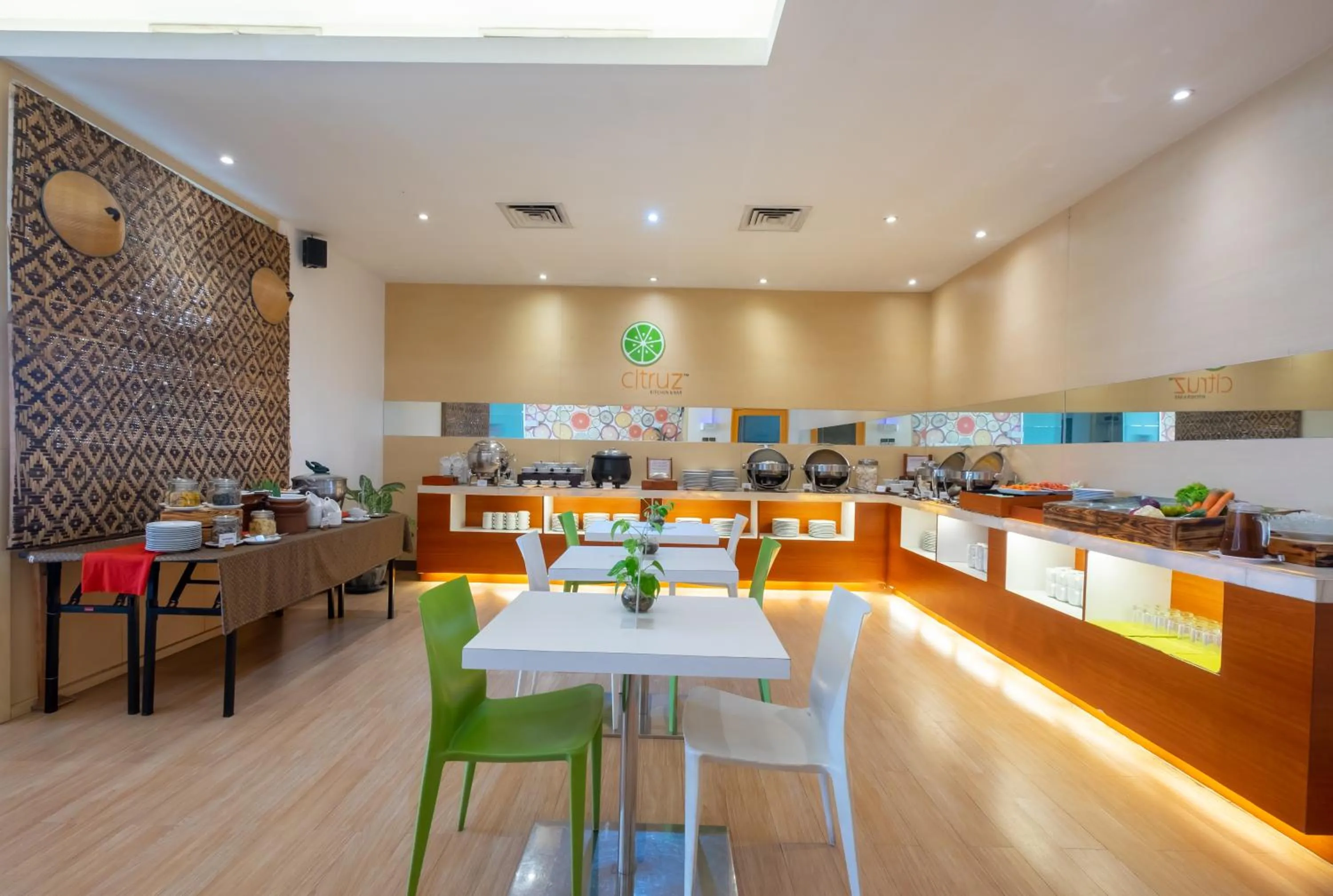 Zest Jemursari by Swiss-Belhotel International