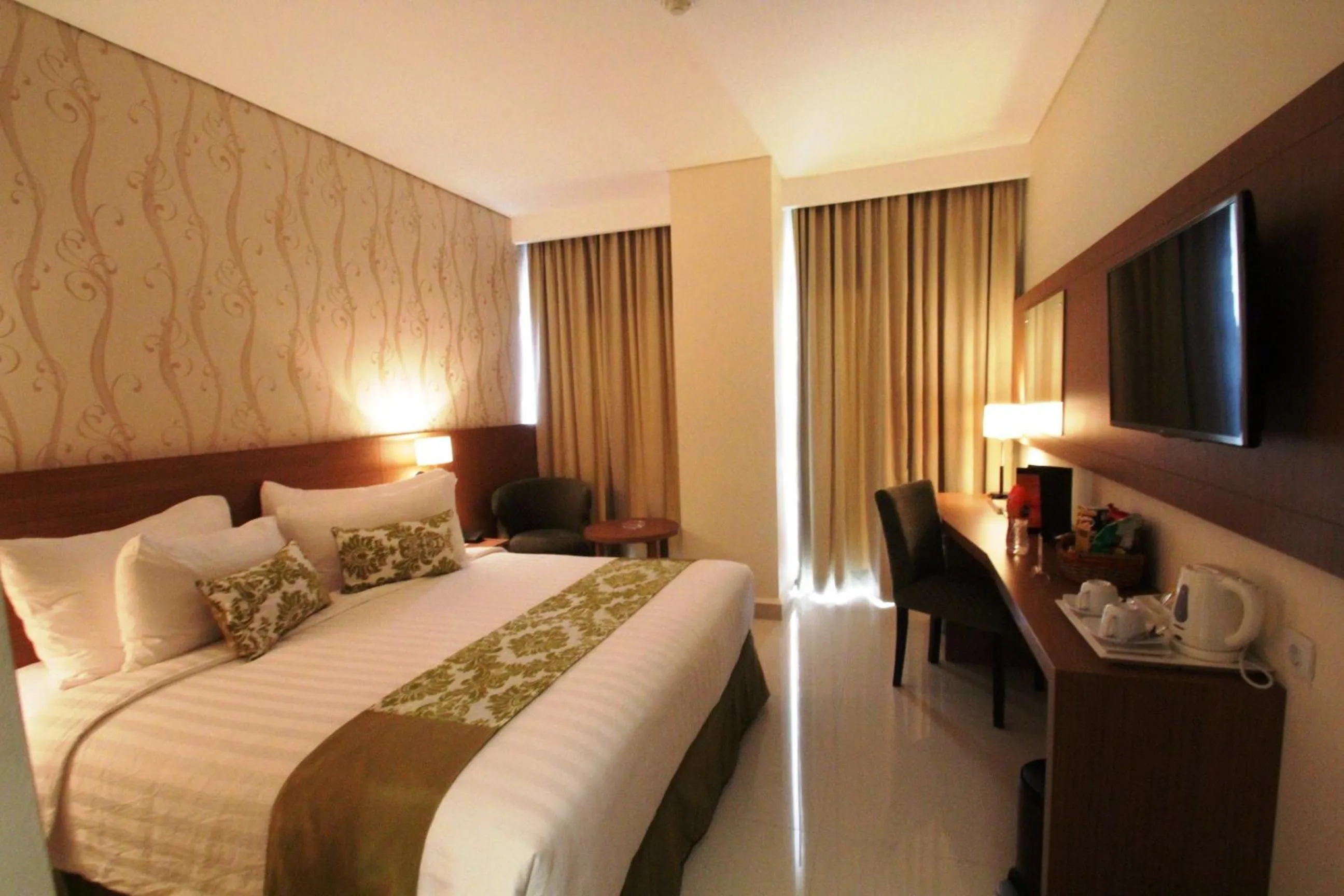 Bed in Ijen Suites Resort & Convention