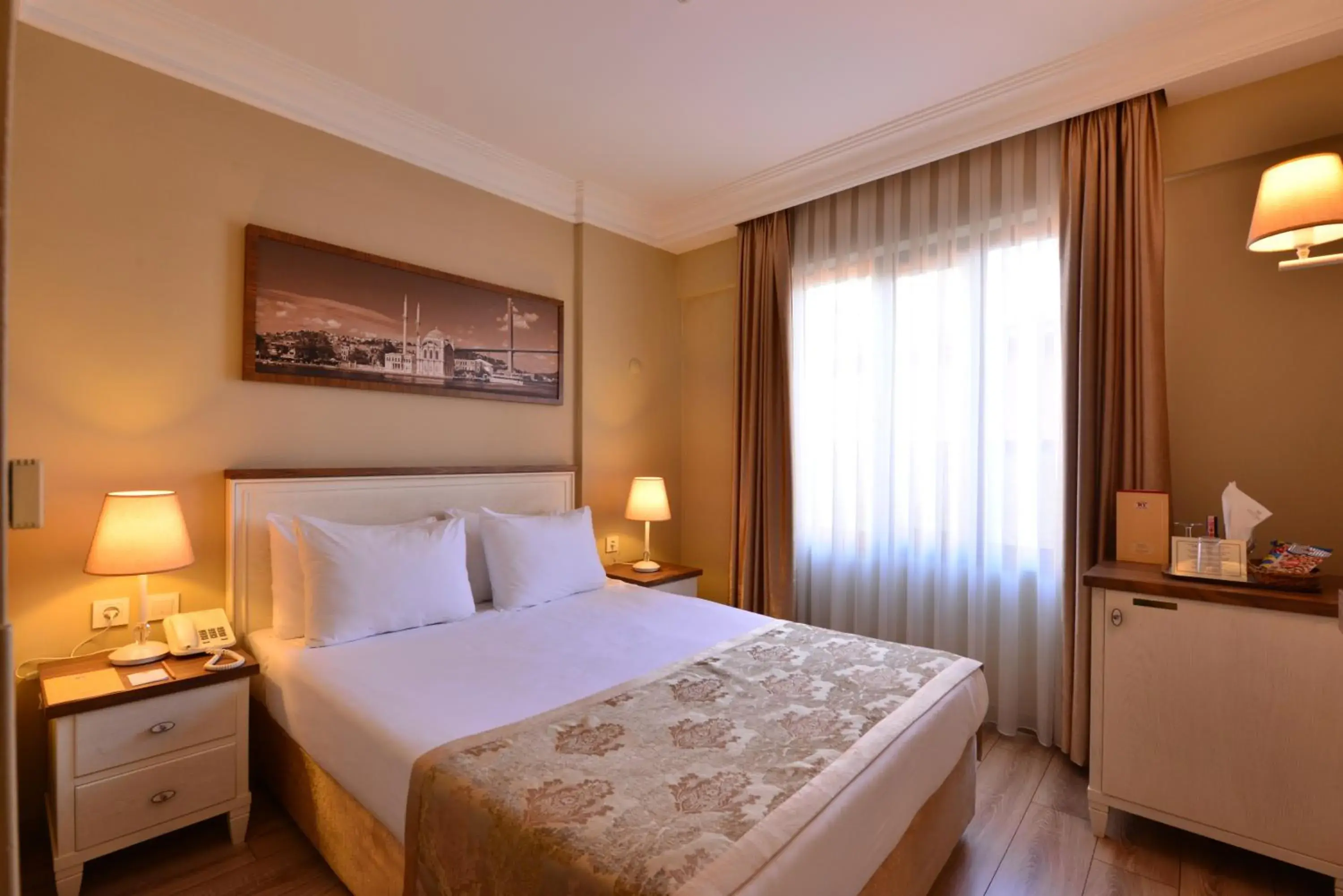 Standard Single Room in Hotel Yigitalp Istanbul Standard Single Room in Hotel Yigitalp Istanbul