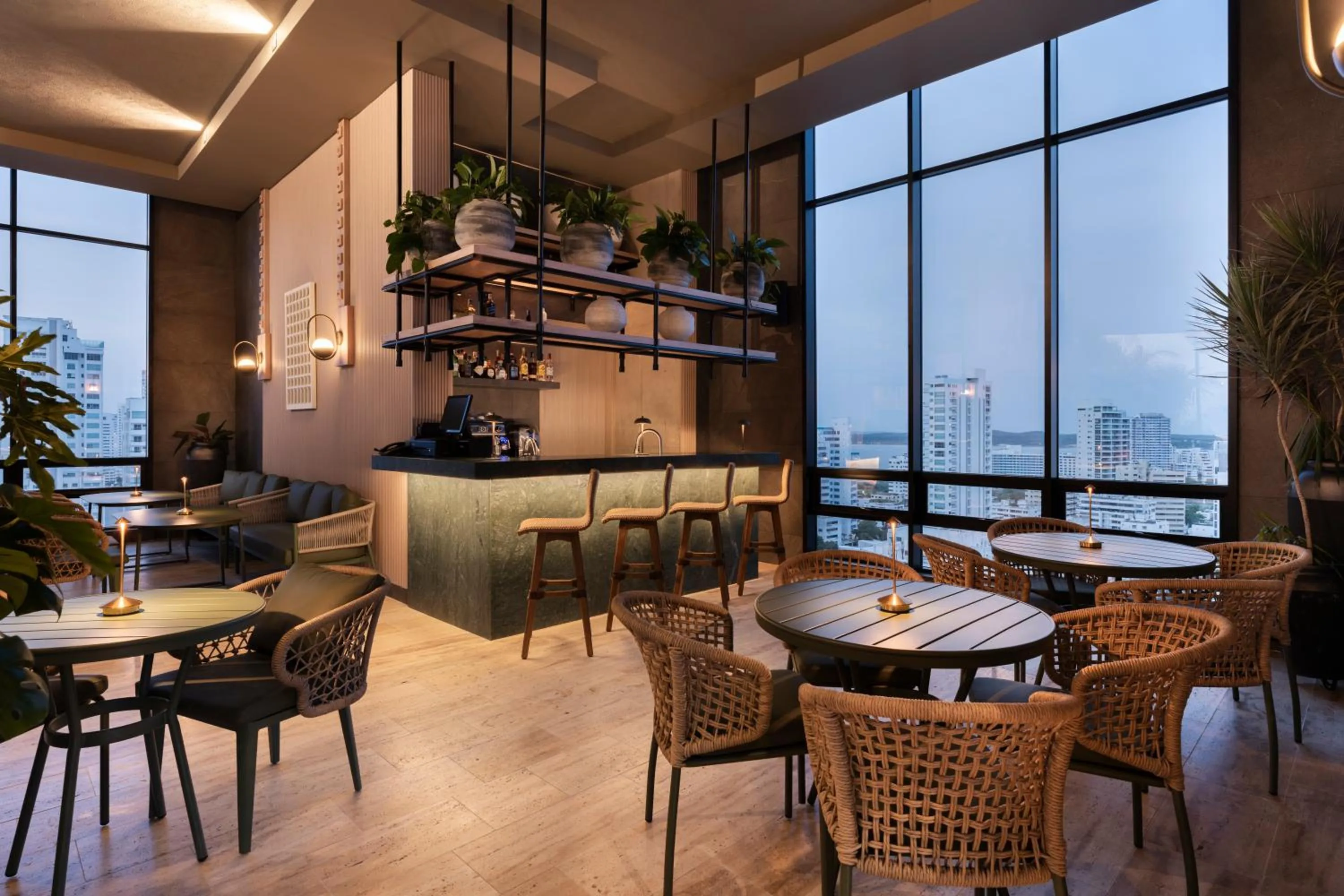 Lounge or bar in OZ Hotel Collection