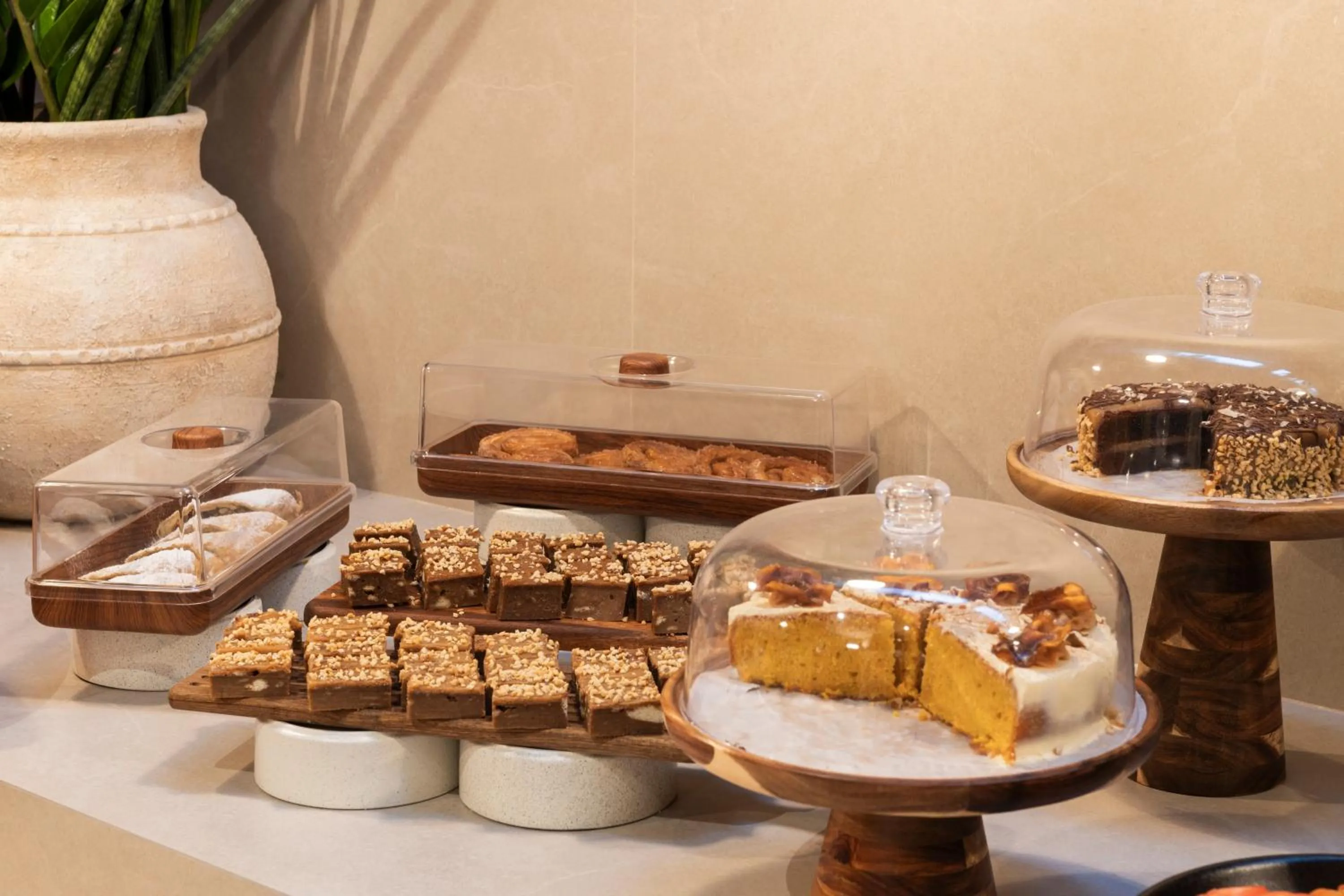 Breakfast in OZ Hotel Collection