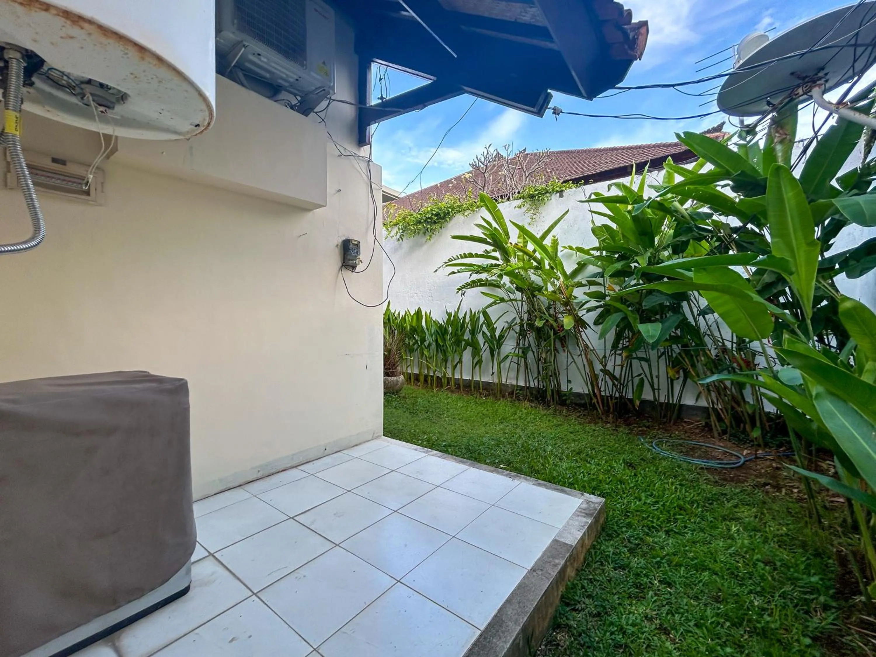 Garden in Sayang Taman Villas