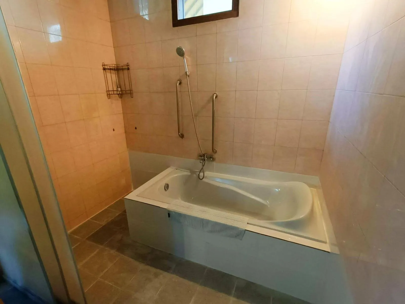Bath in Sayang Taman Villas