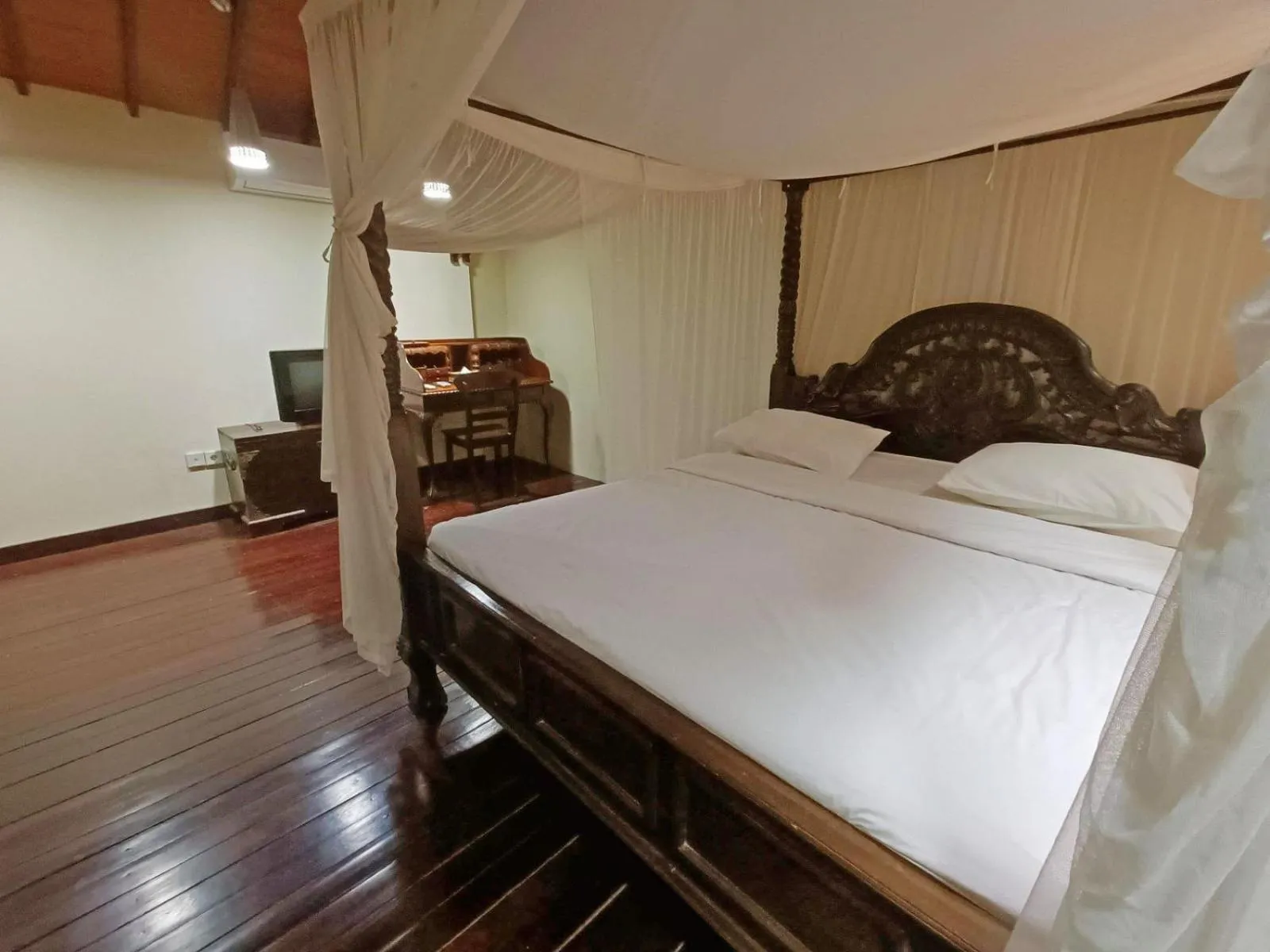 Bed in Sayang Taman Villas