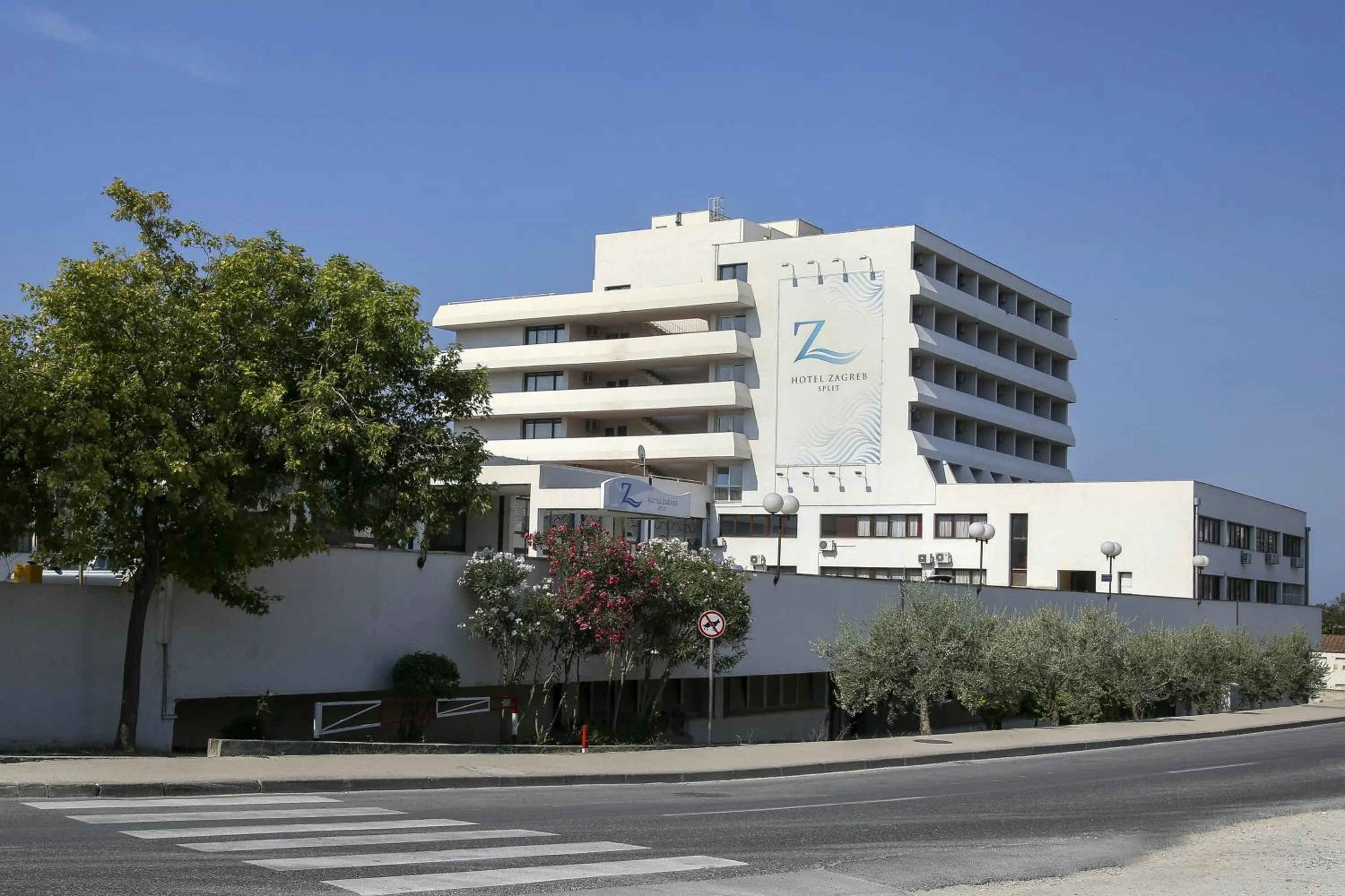 Facade/entrance in Hotel Zagreb