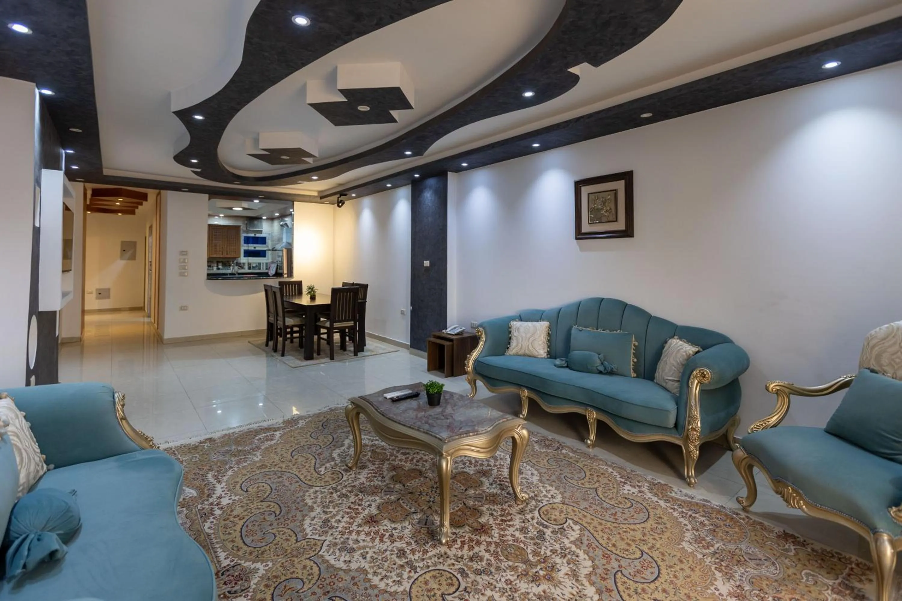 TV and multimedia in Pyramids Yard Hotel