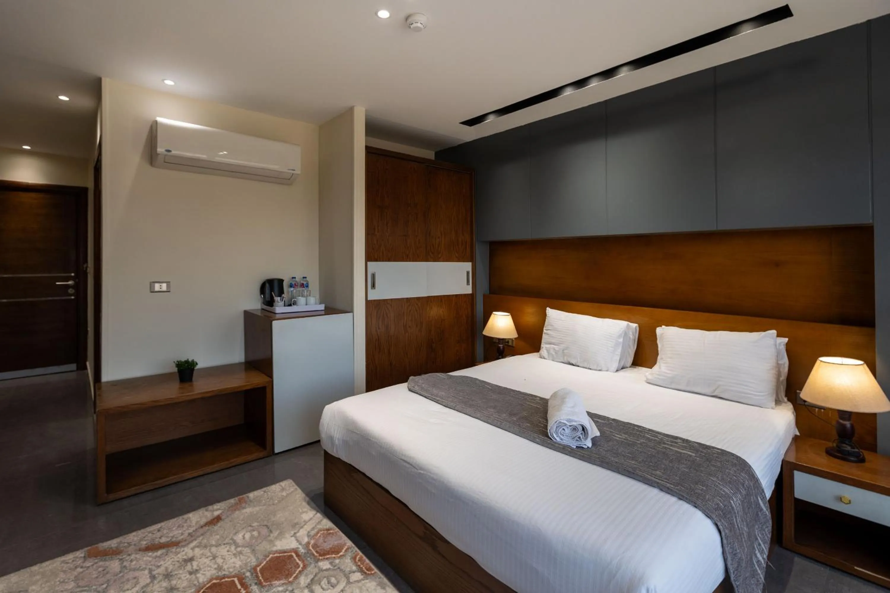 Bedroom, Bed in Pyramids Yard Hotel