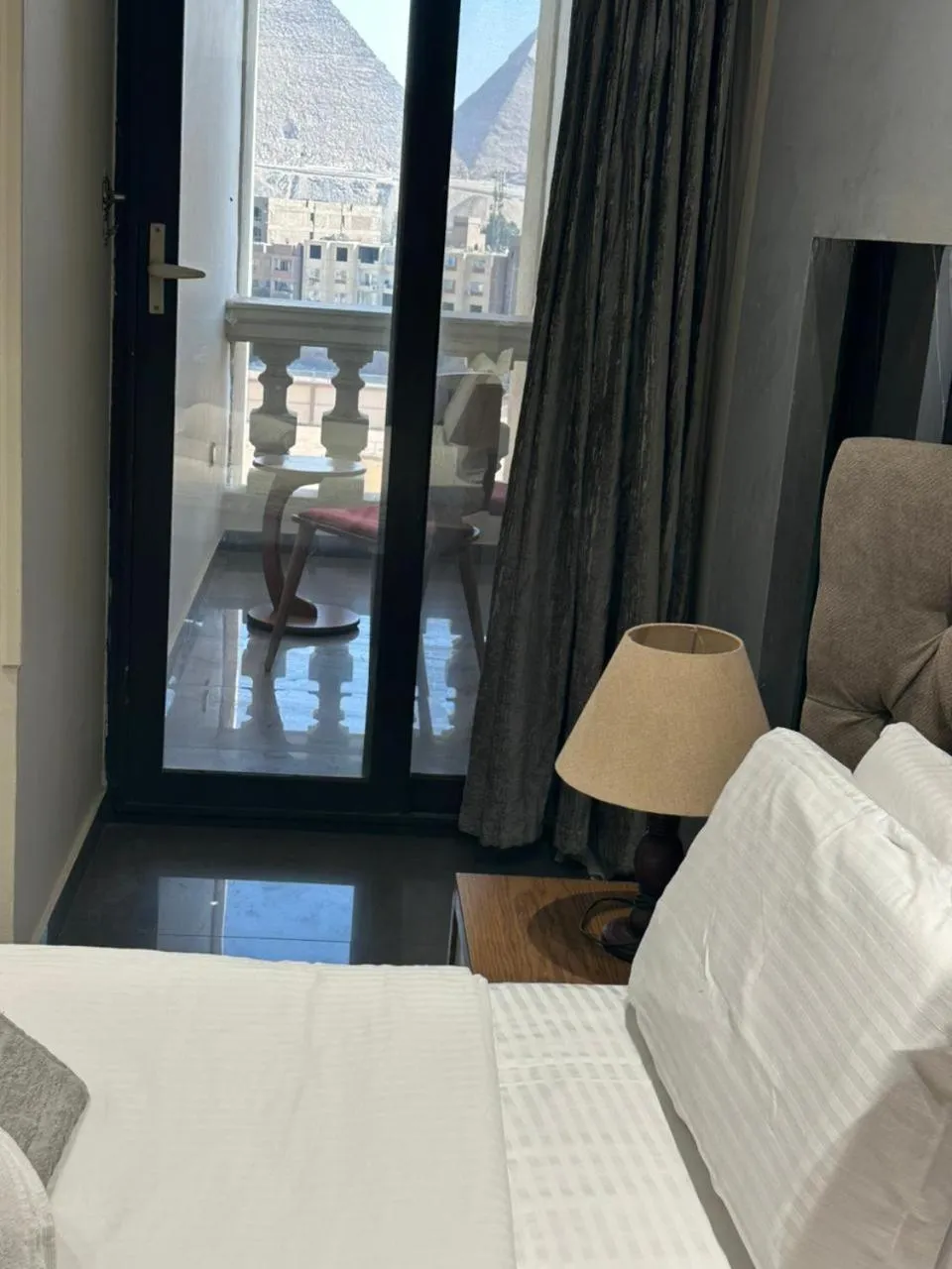 Bedroom, Bed in Pyramids Yard Hotel