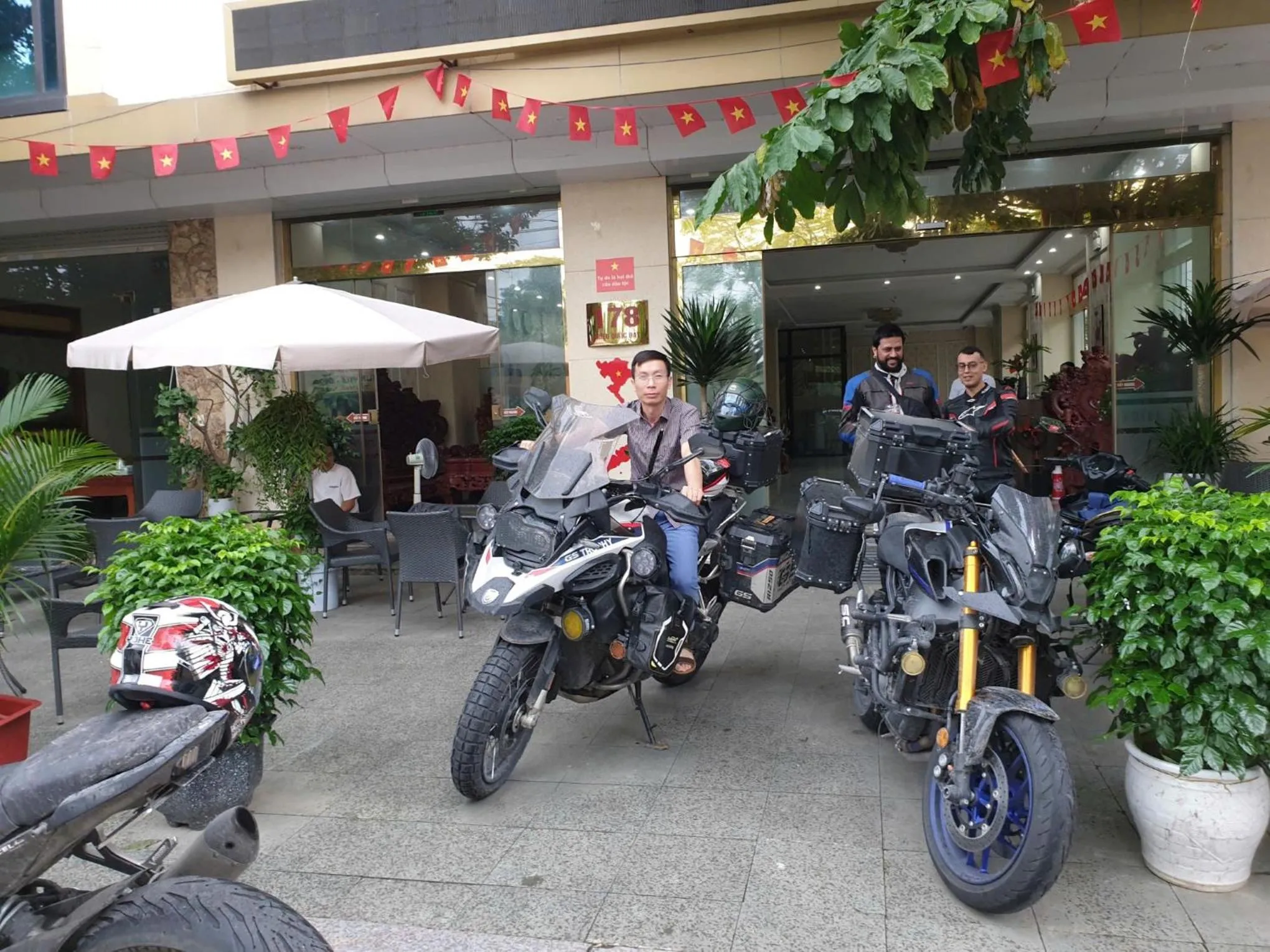 group of guests in Thăng Long Hotel Thanh Hoá