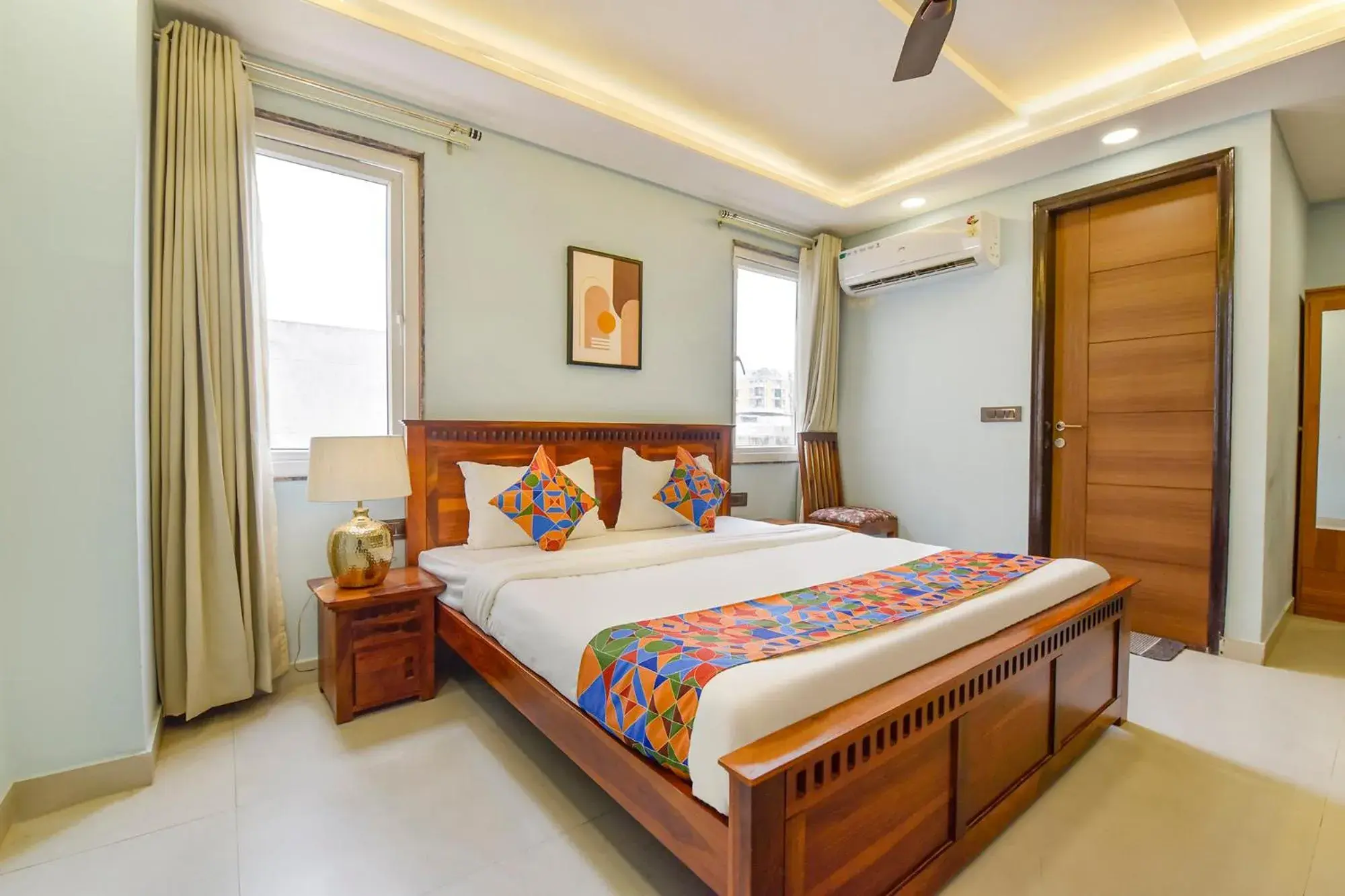 Executive Suite - single occupancy in FabHotel Pink Palace Raja Park Executive Suite - single occupancy in FabHotel Pink Palace Raja Park