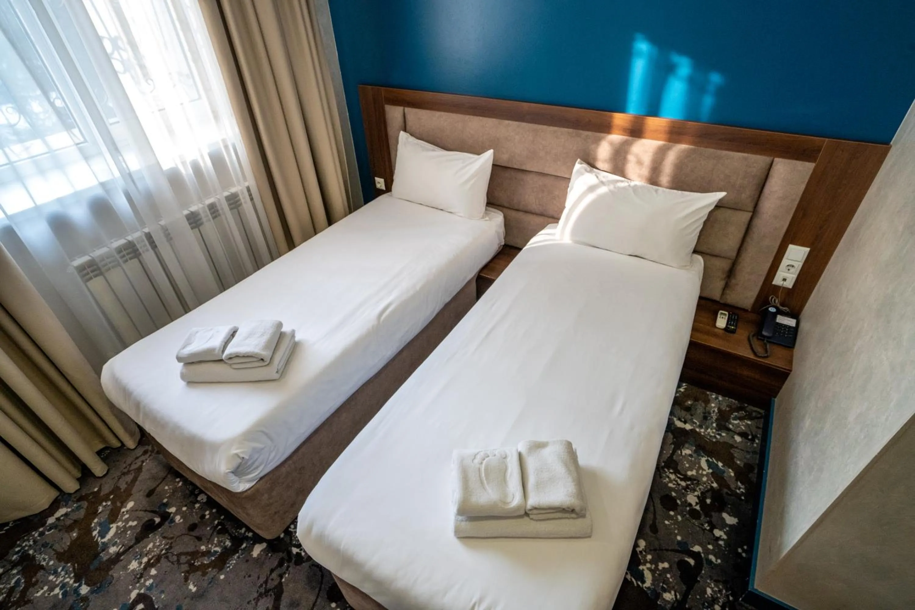 Bed in MILDOM Express