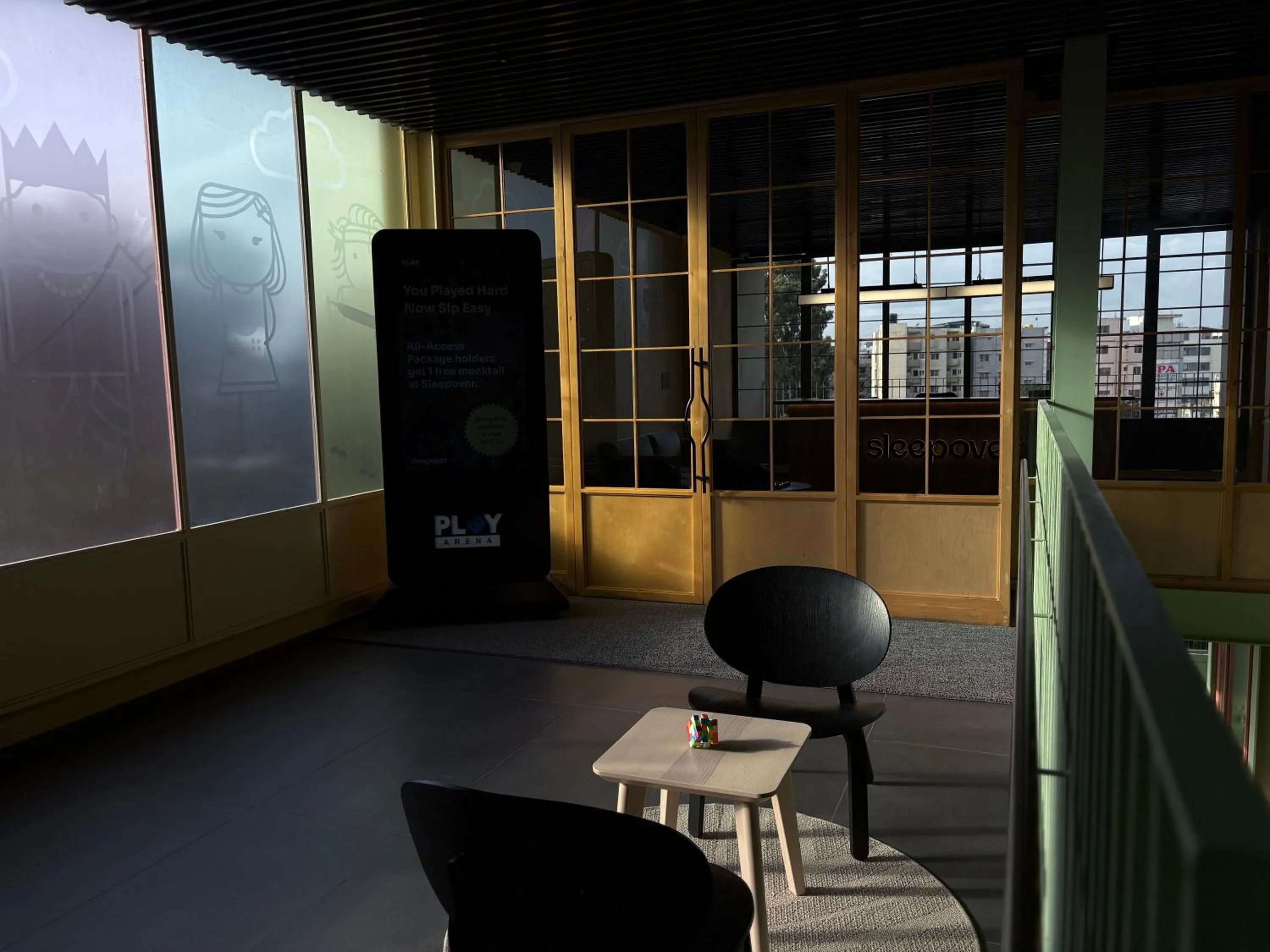 Facade/entrance in Sleepover