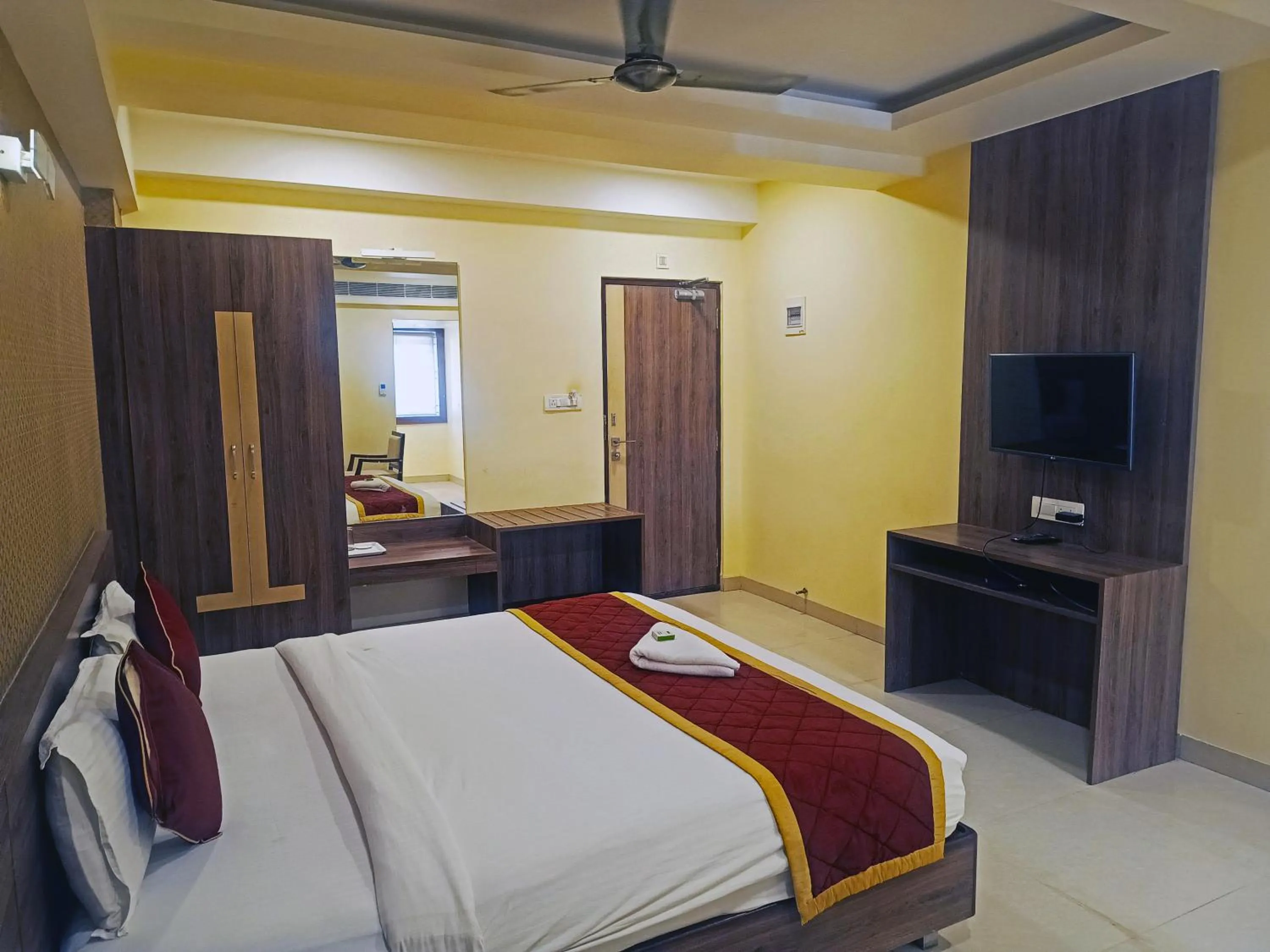 Bedroom in G Comforts Electronics City