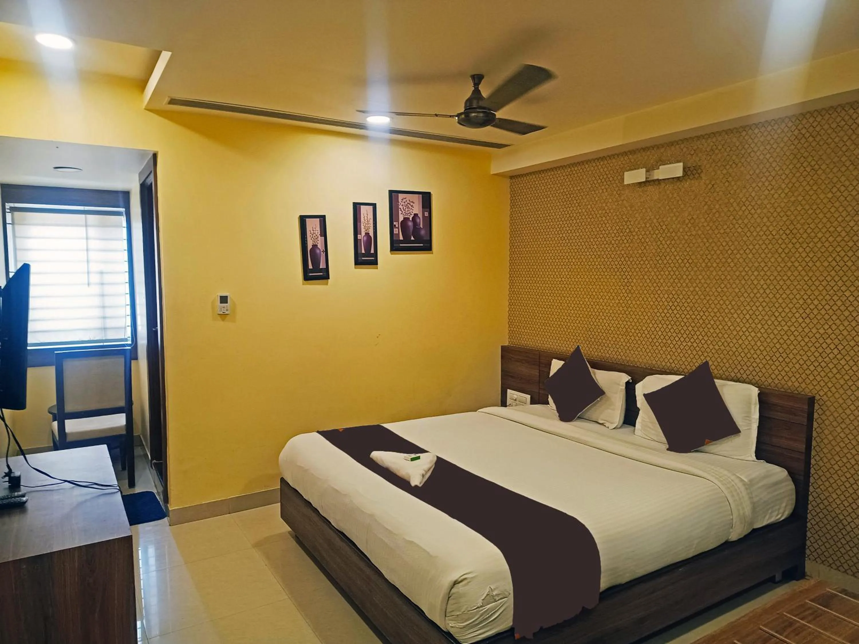 Bedroom in G Comforts Electronics City