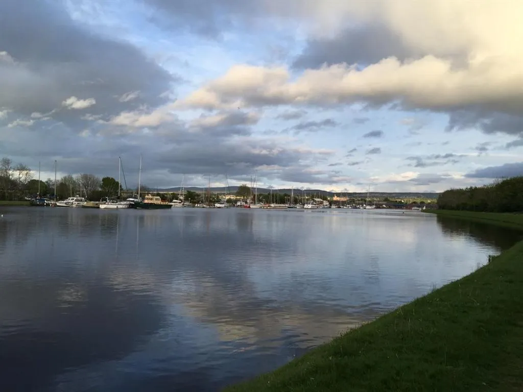 Property building in Sealladh Sona