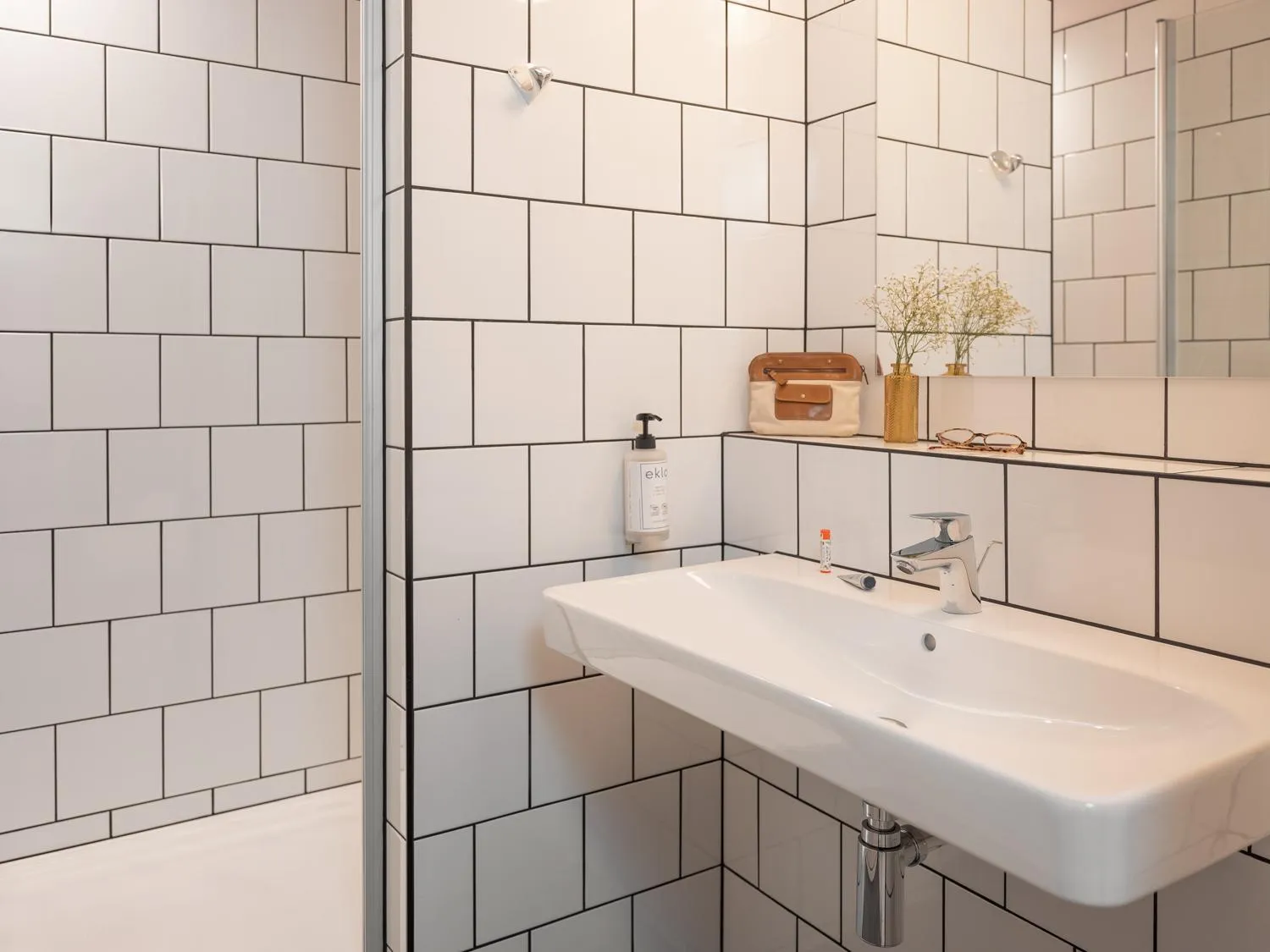 Bathroom in Eklo Hotels Nantes Centre - Île de Nantes