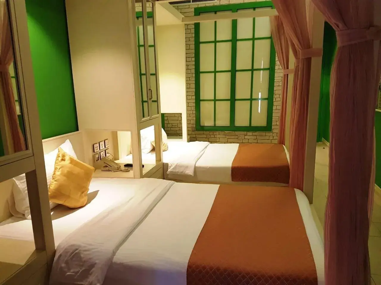 Twin Room in Reflections Hotel Twin Room in Reflections Hotel