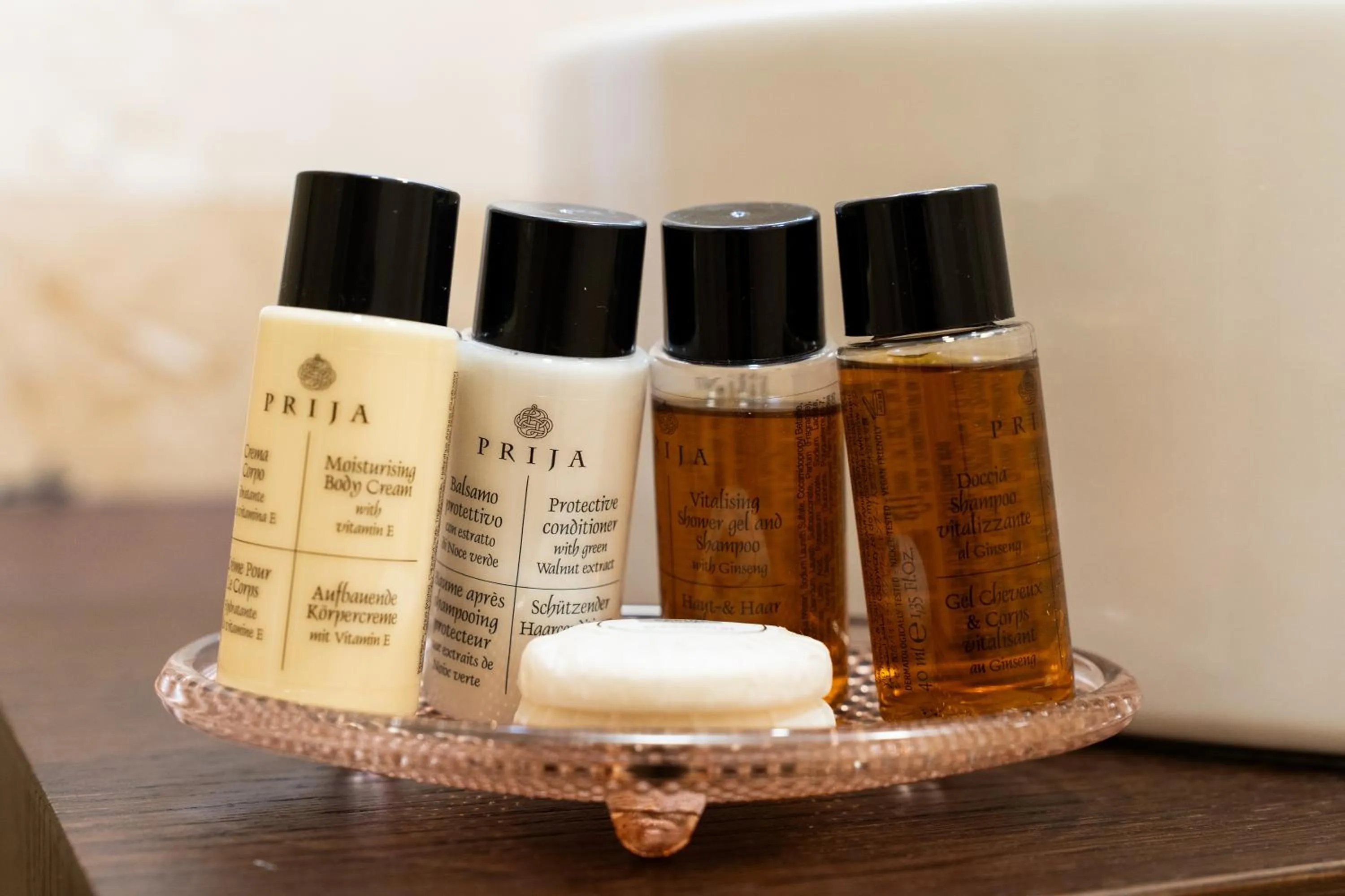 Bathroom in Embassy Romana