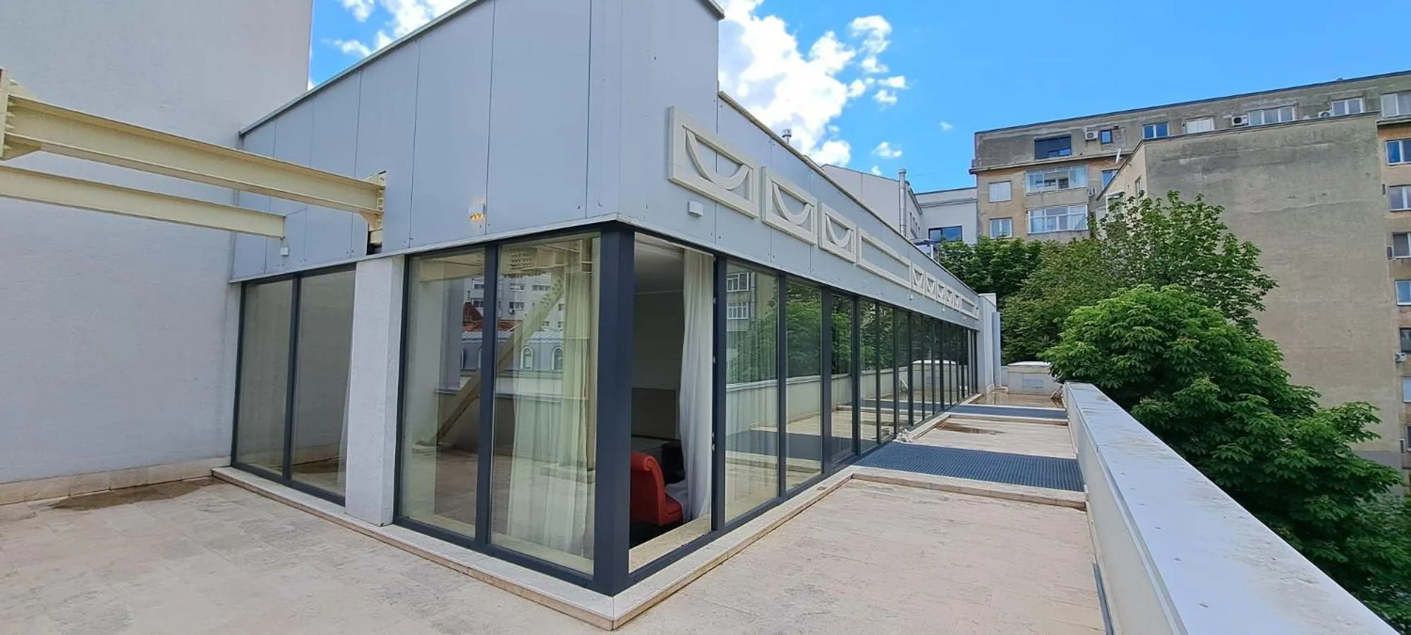 Property building in Embassy Romana