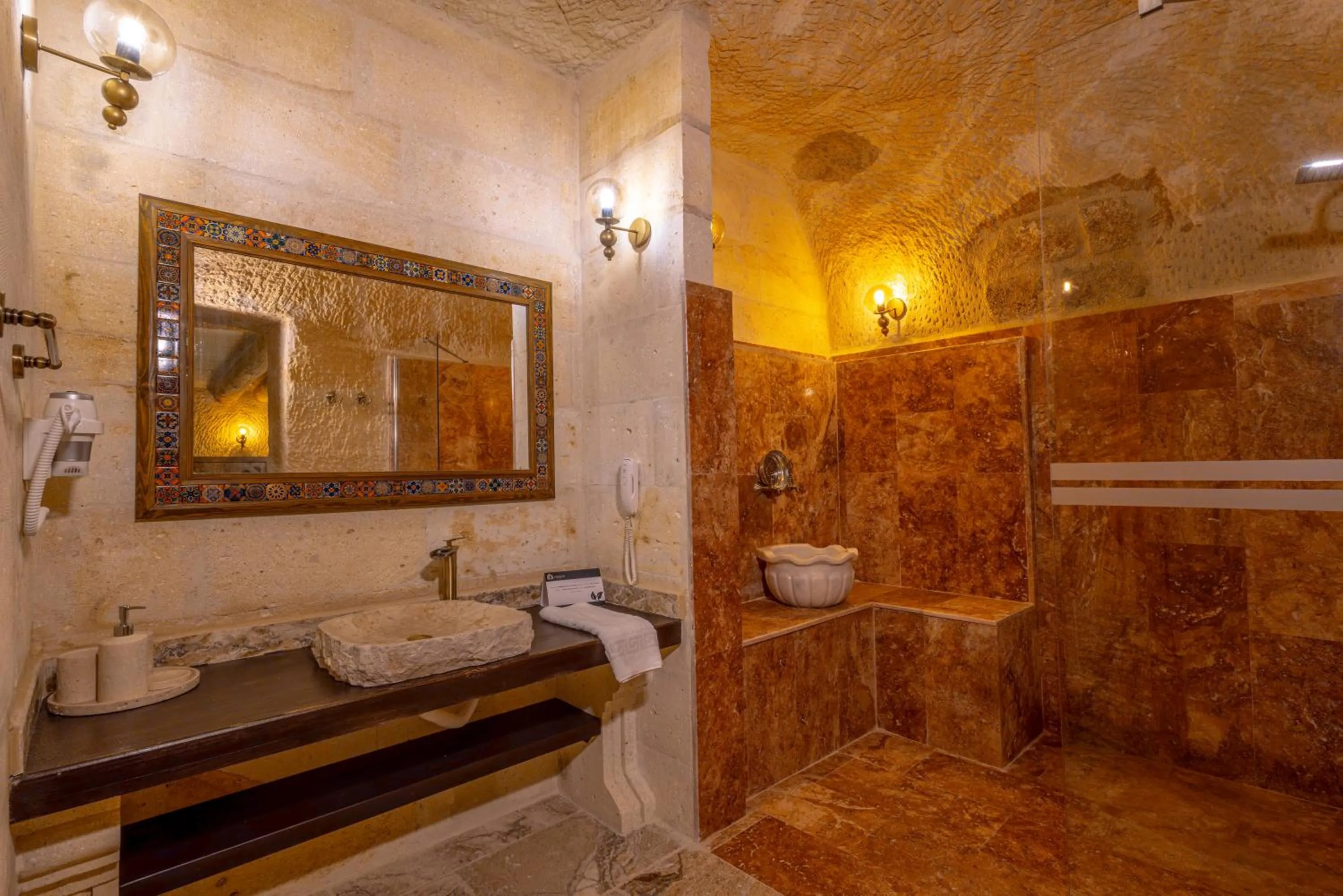 Bathroom in Lagoon Cave Suites
