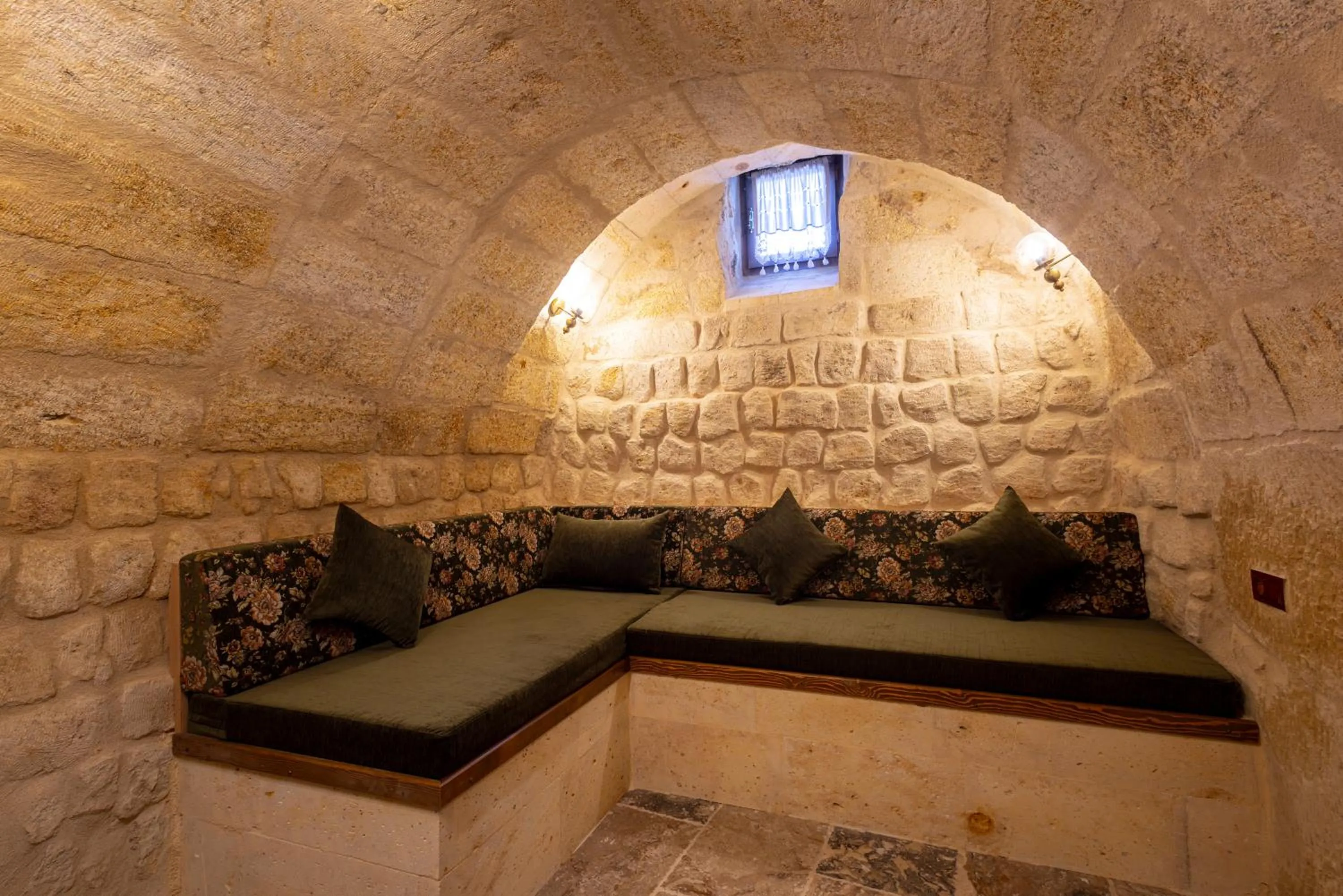 Seating area in Lagoon Cave Suites