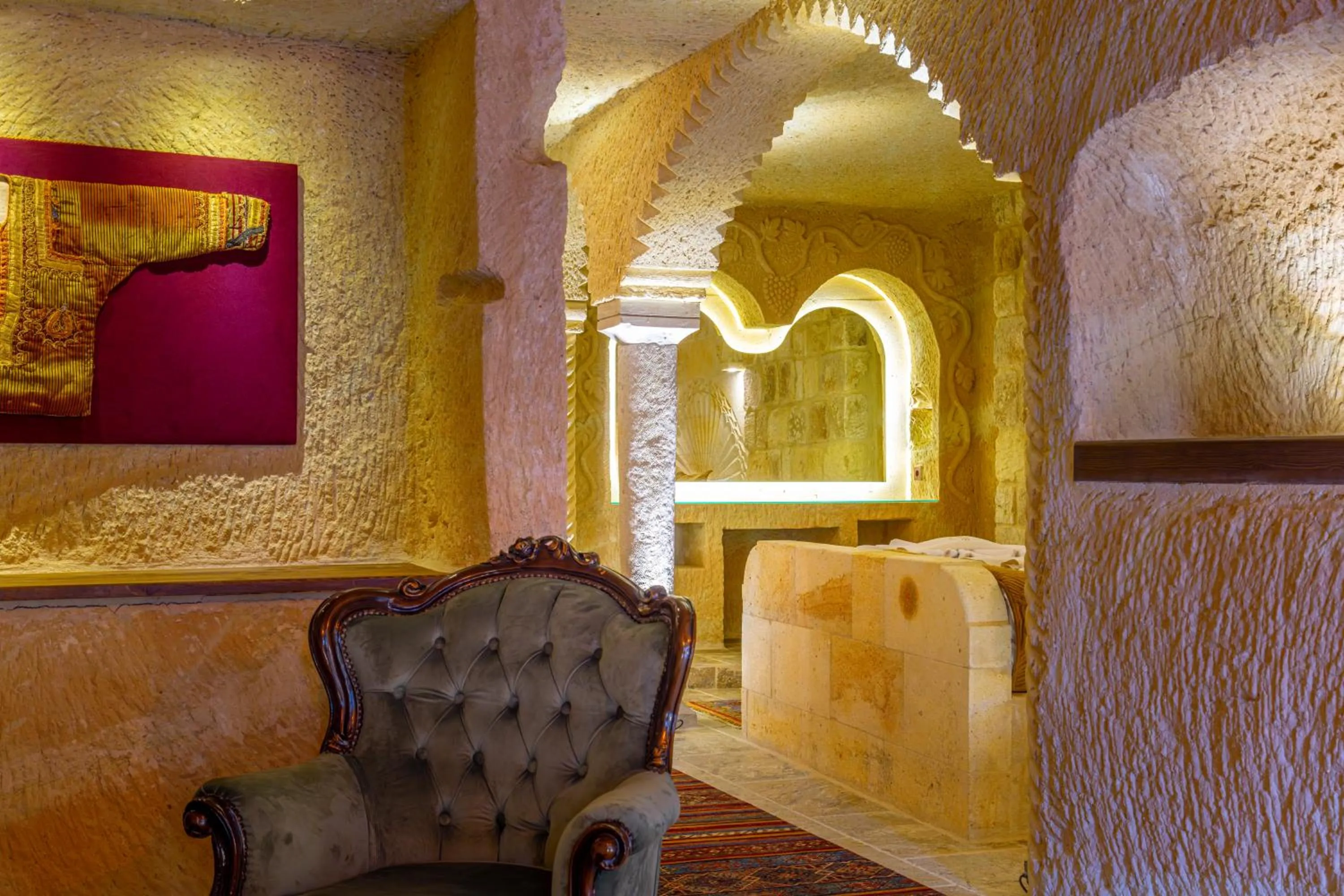 Living room in Lagoon Cave Suites