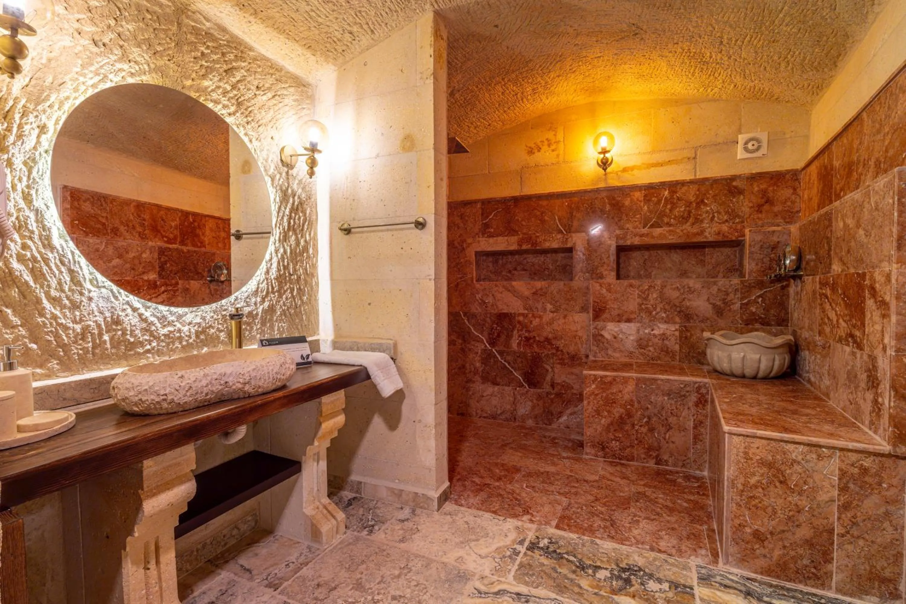 Bathroom in Lagoon Cave Suites