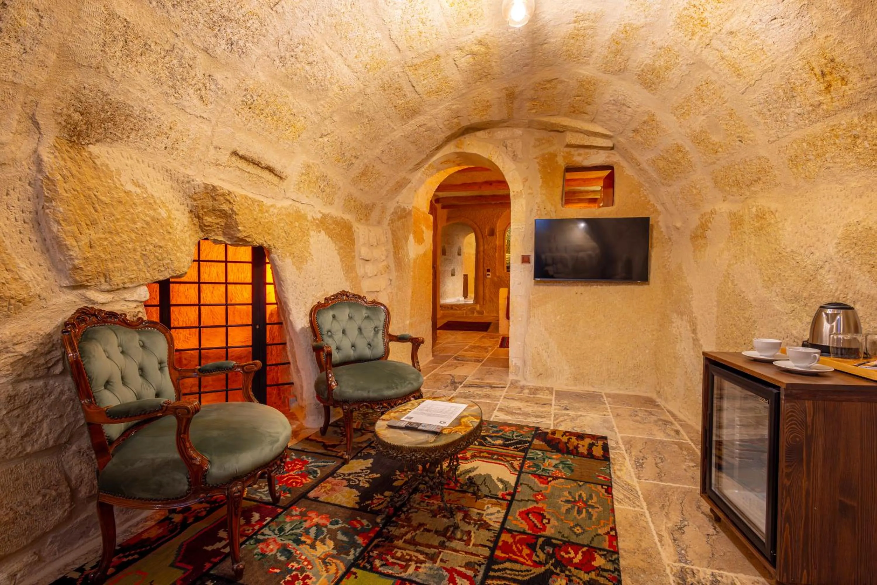 Living room in Lagoon Cave Suites