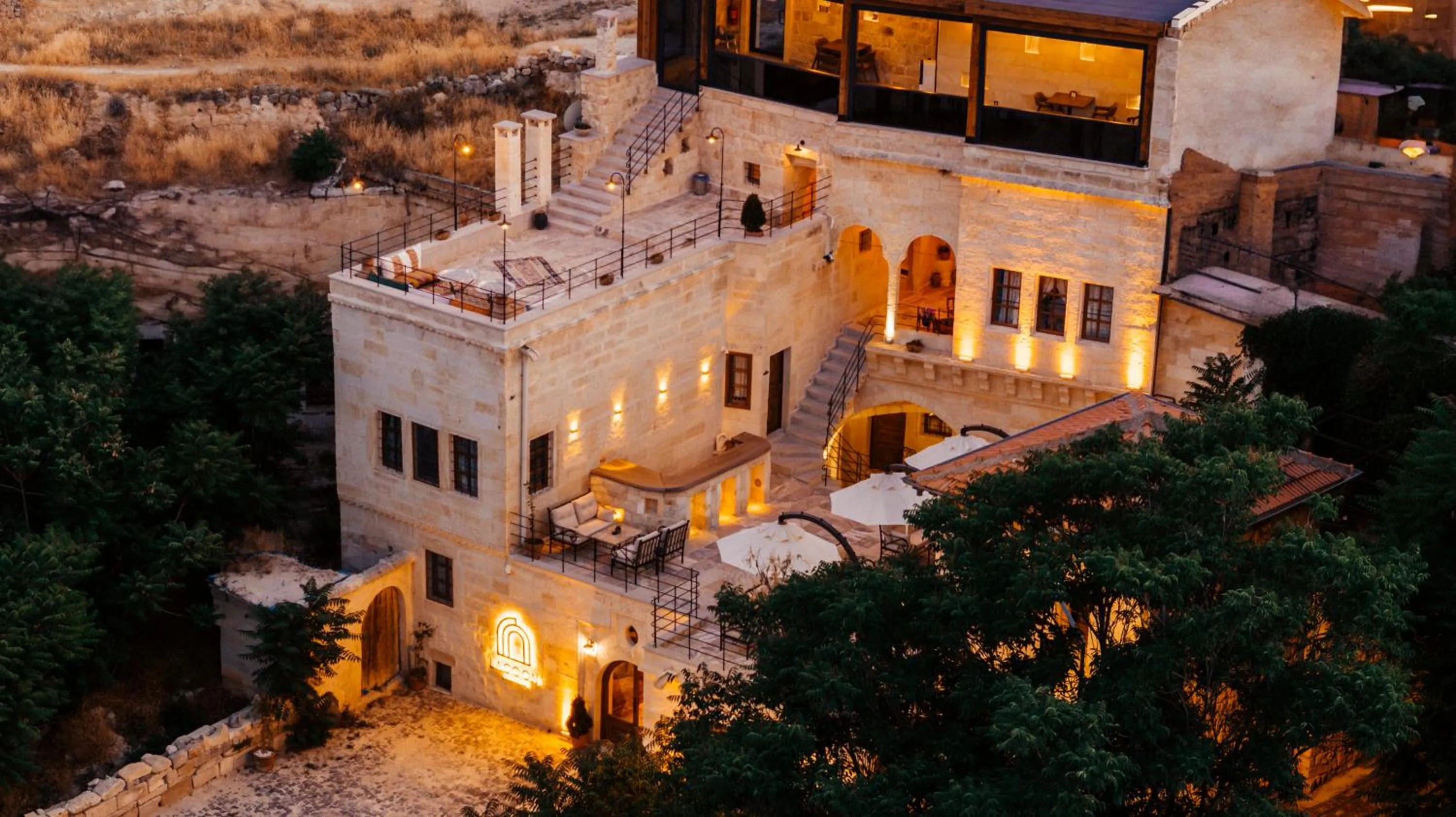 Property building in Lagoon Cave Suites