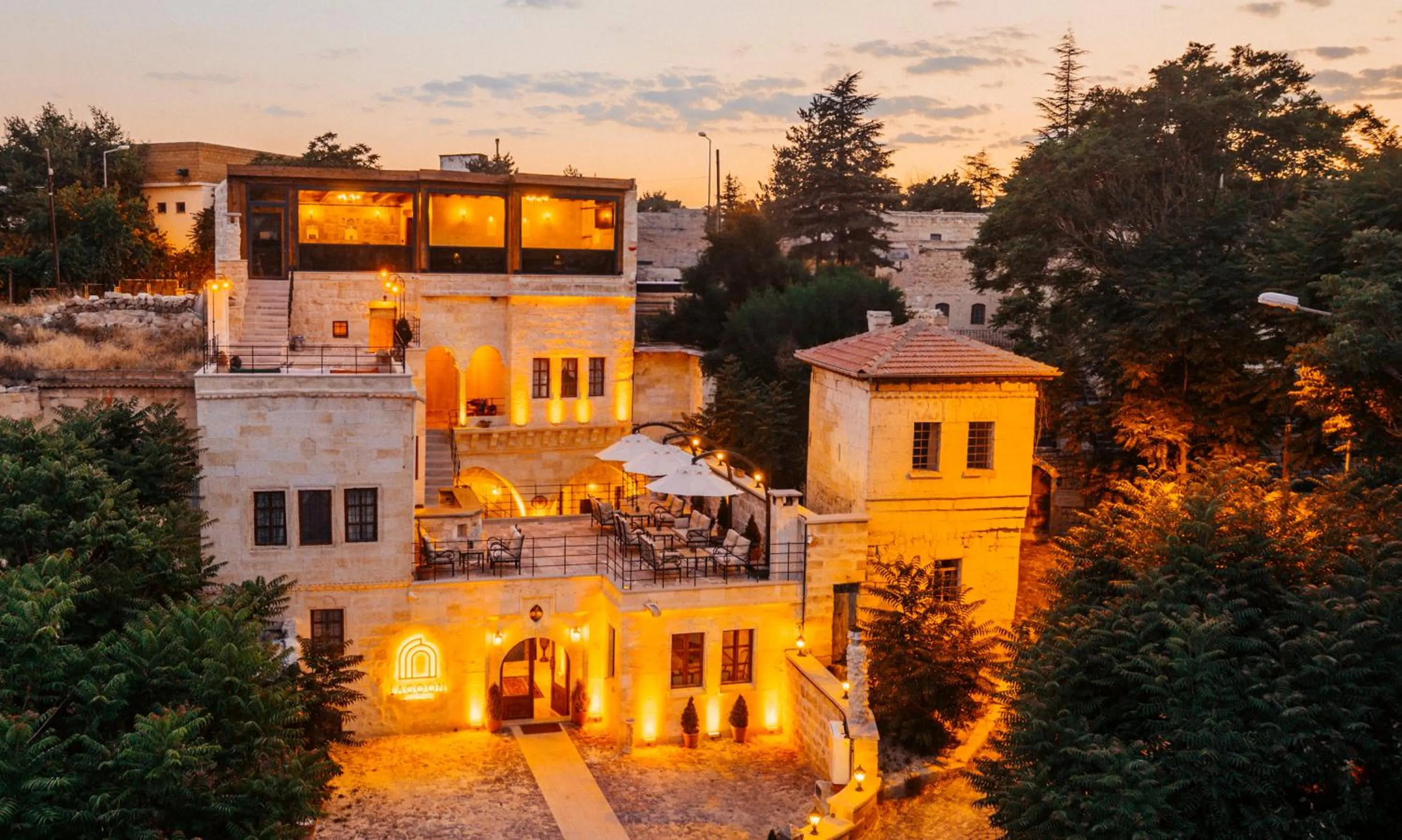 Property building in Lagoon Cave Suites