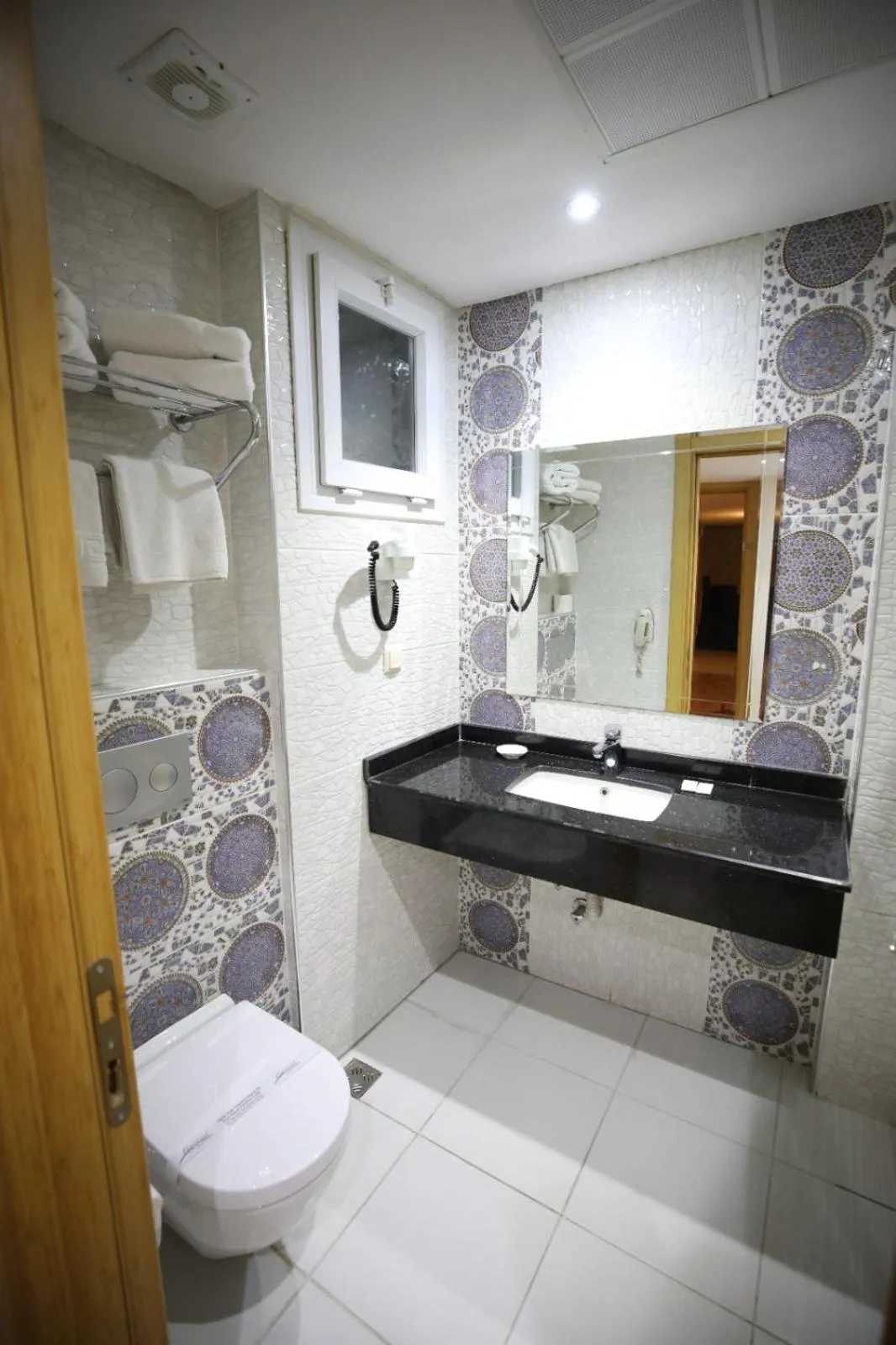 Shower in Bayazıt Hotel
