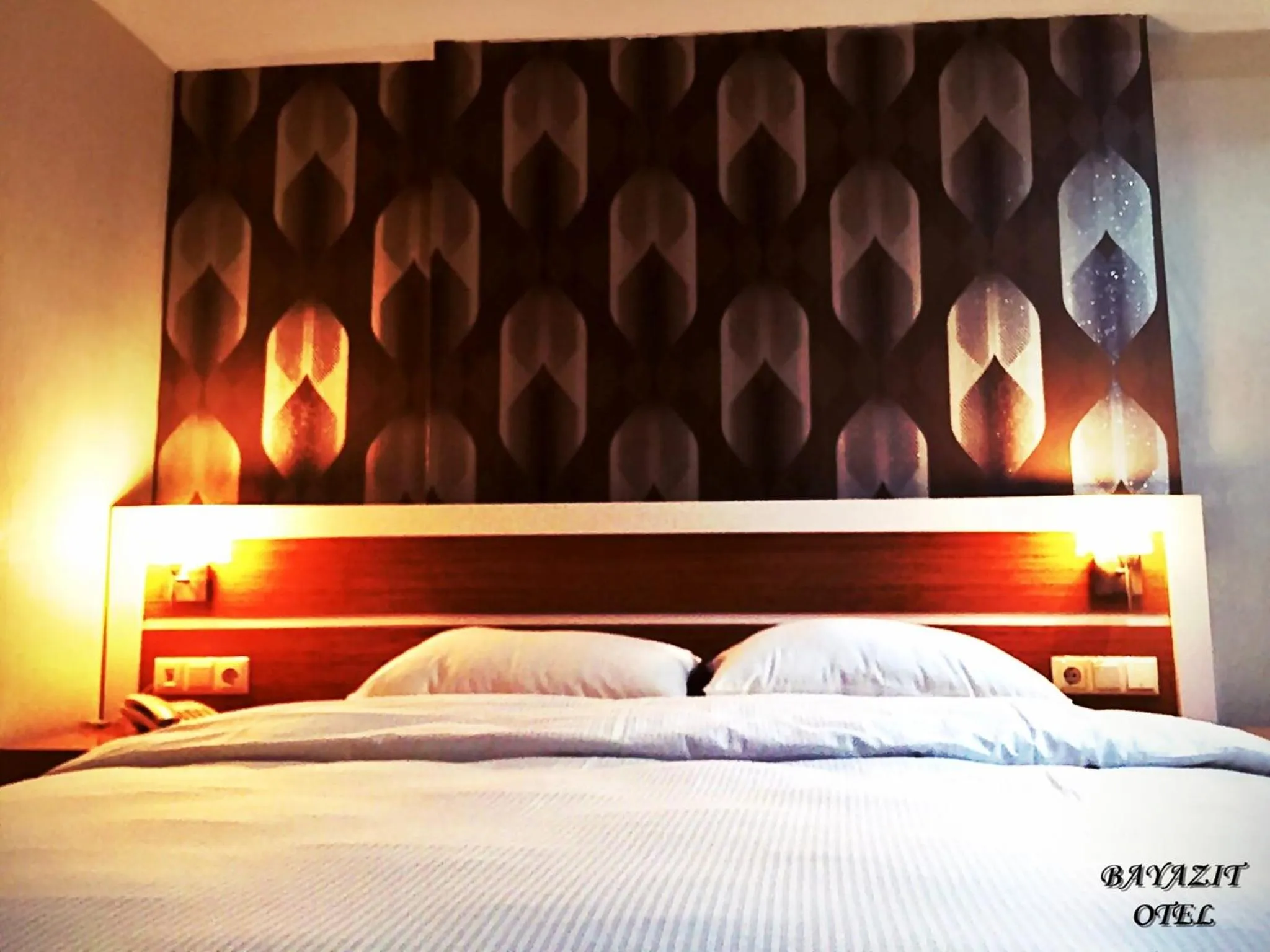 Photo of the whole room, Bed in Bayazıt Hotel