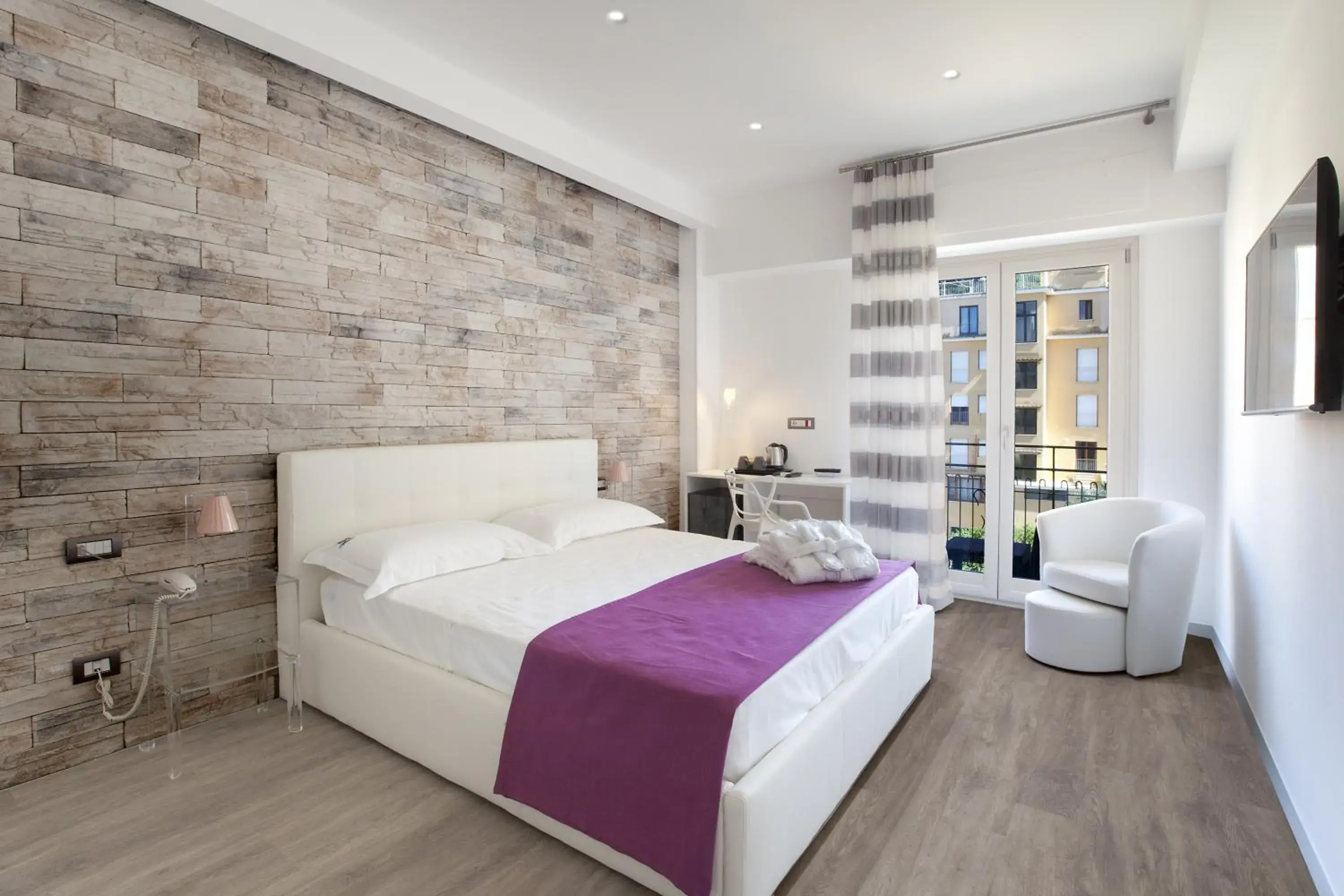 King Room with Spa Bath in Vhome King Room with Spa Bath in Vhome