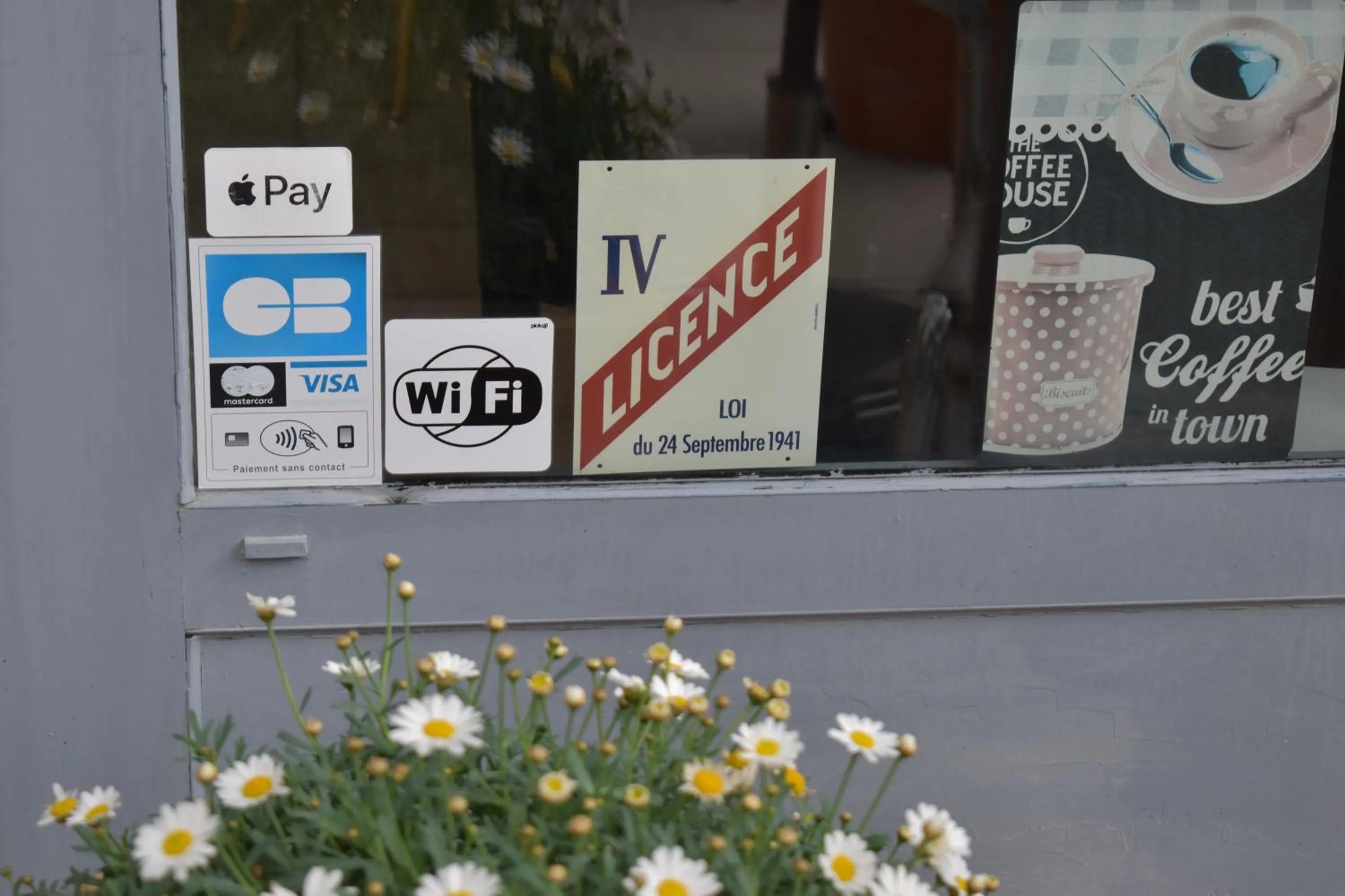 Logo/Certificate/Sign in Hôtel Le Mélèze