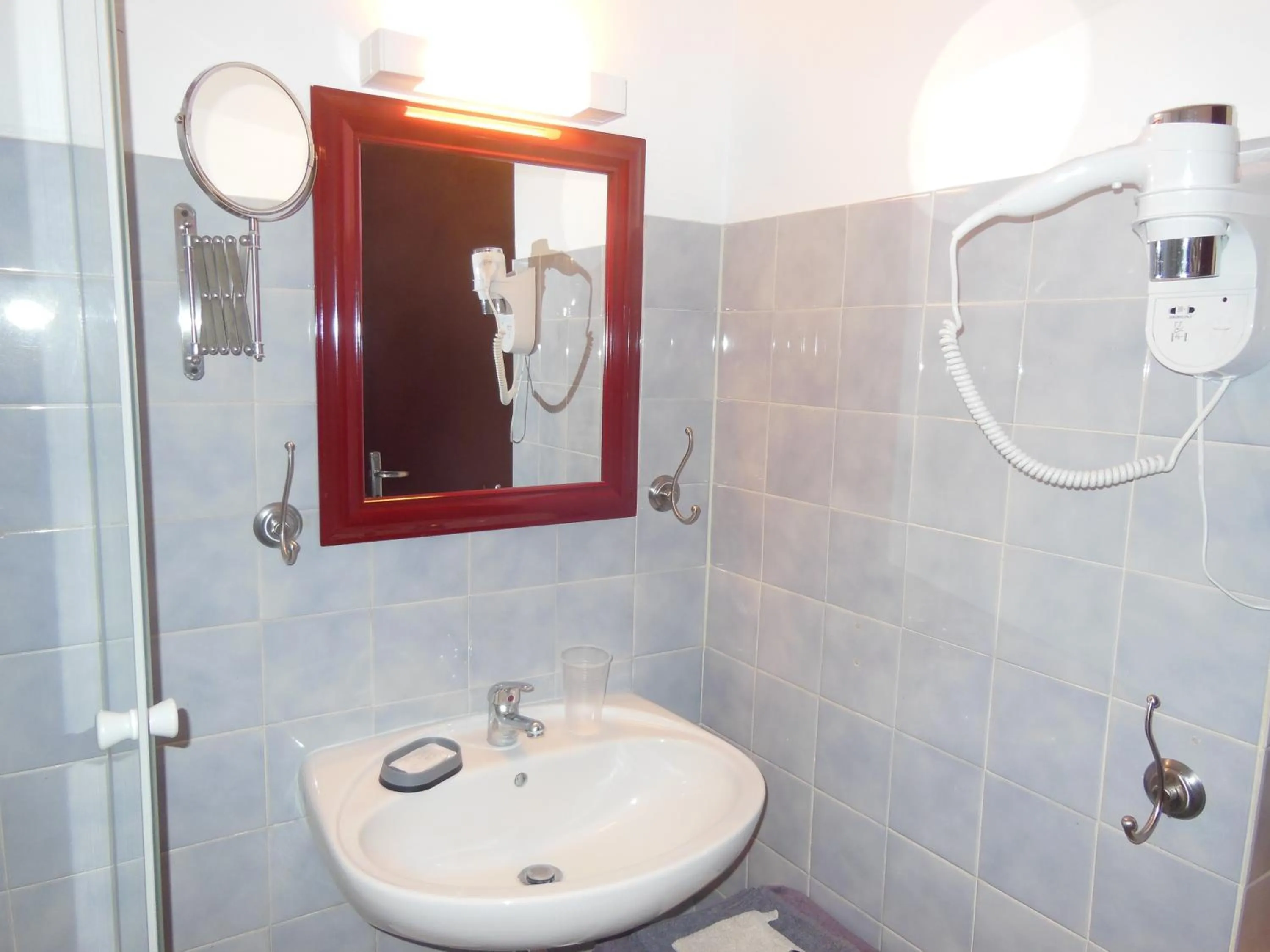 Bathroom in Hôtel Le Mélèze