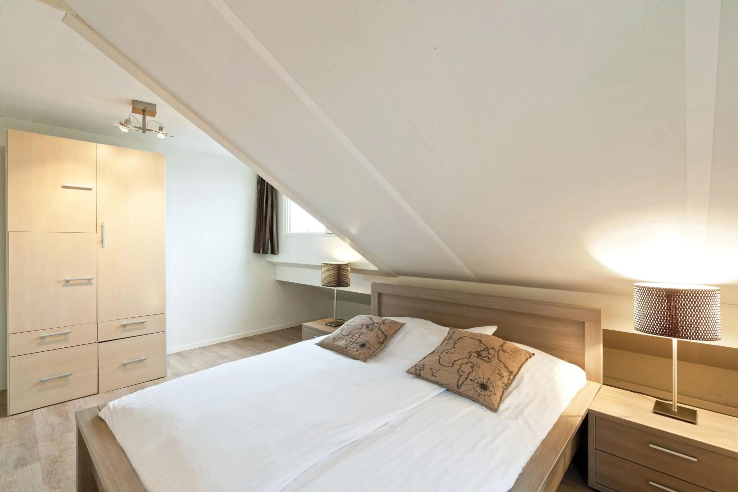Bedroom, Bed in Boathouse Suburban Amsterdam