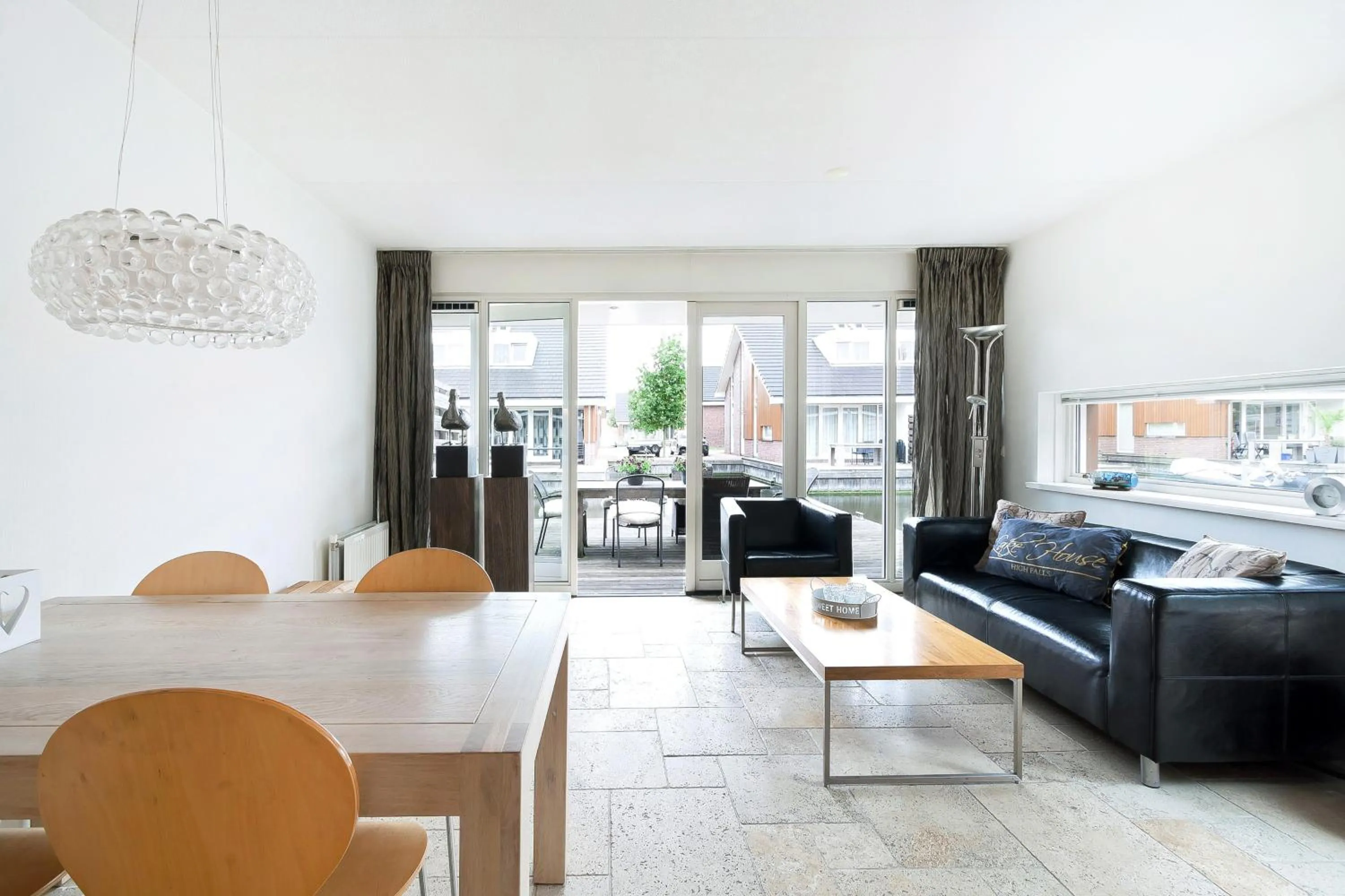 Living room in Boathouse Suburban Amsterdam