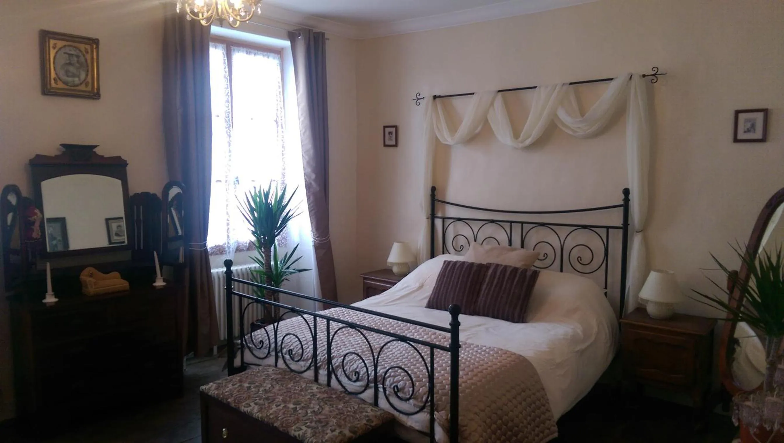 Deluxe Double Room in Vingt Grand Rue