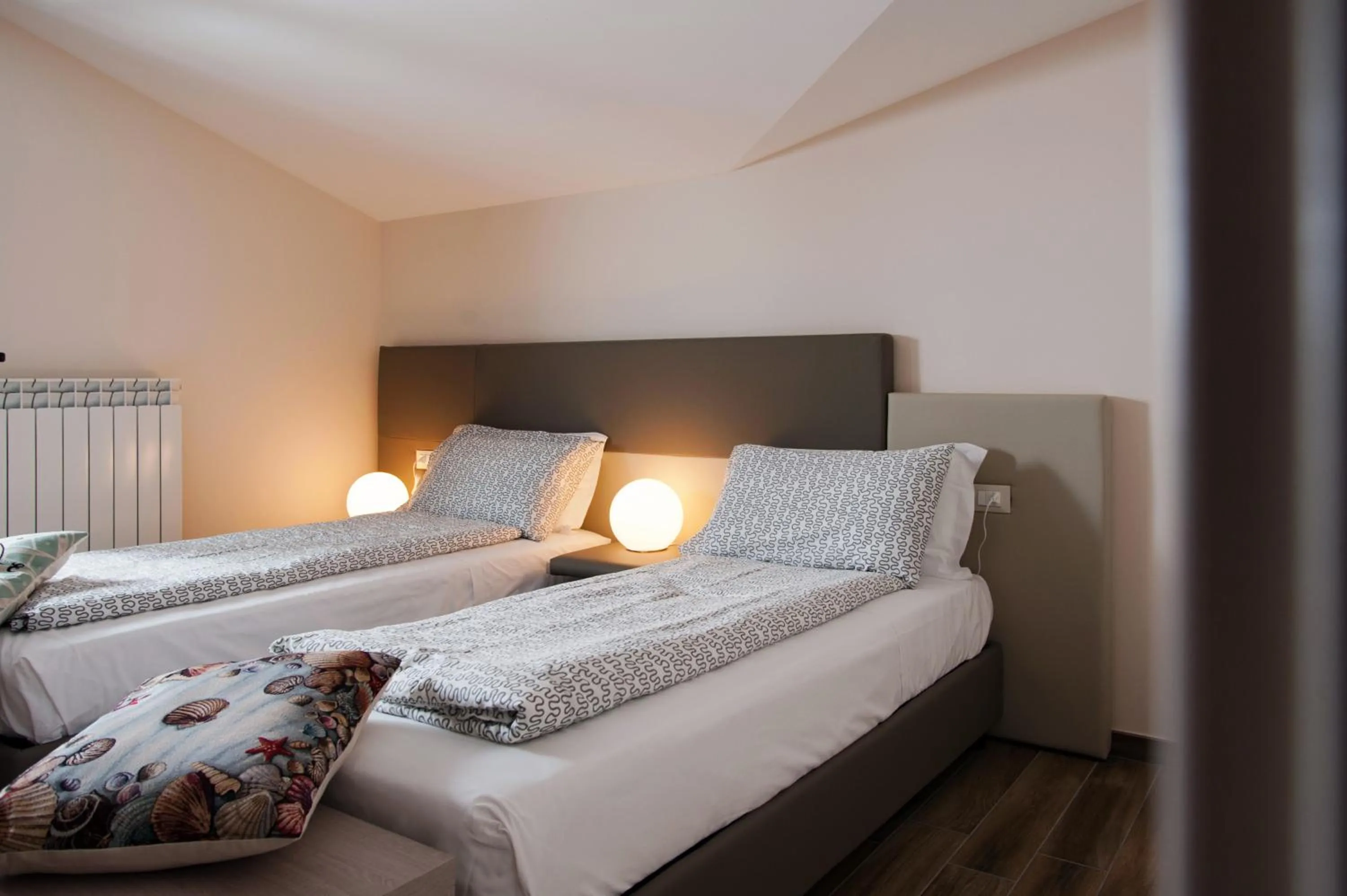 Bed in B&B Raffaello a Mare