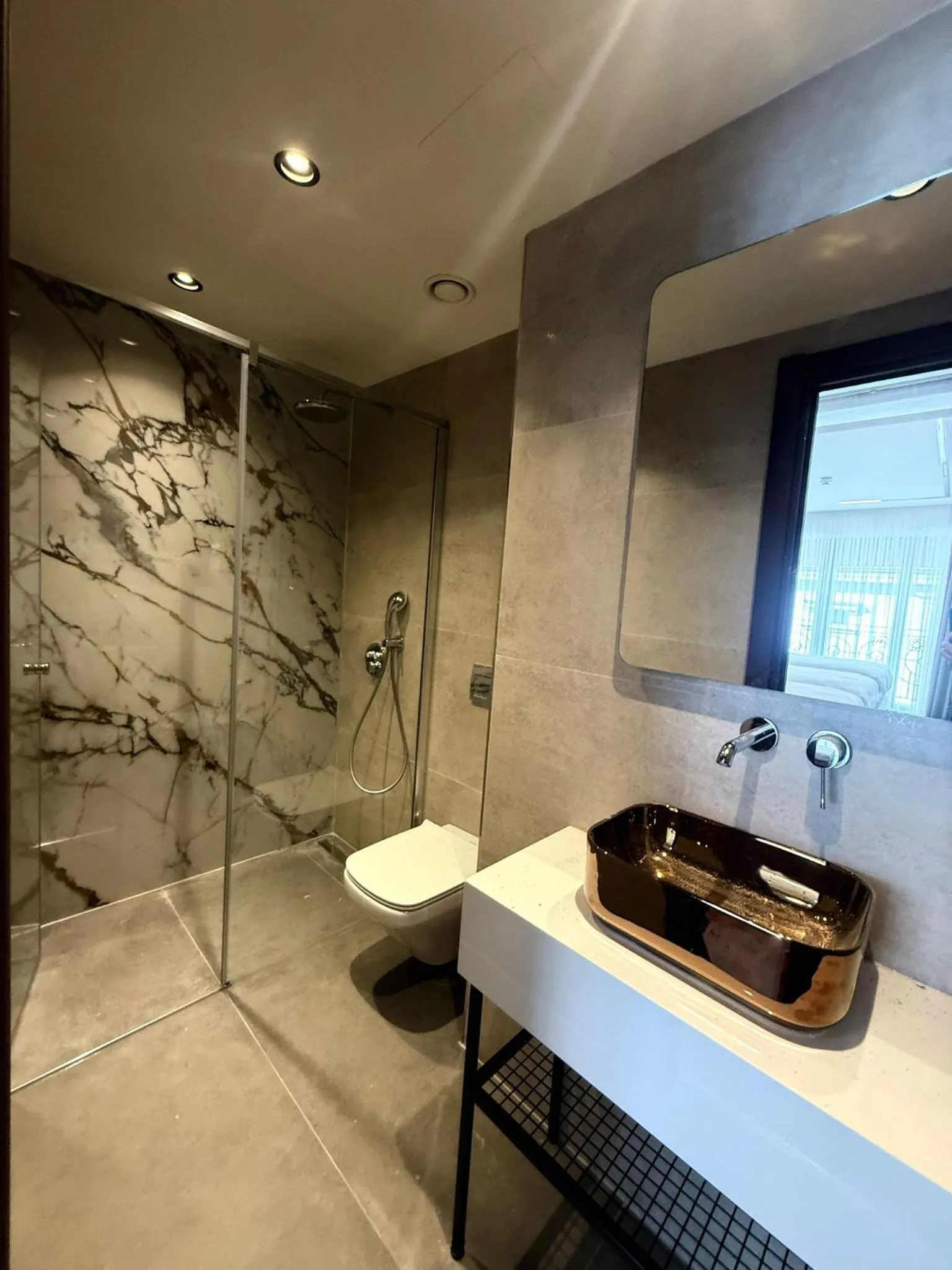 Shower in Mandala Karaköy Hotel