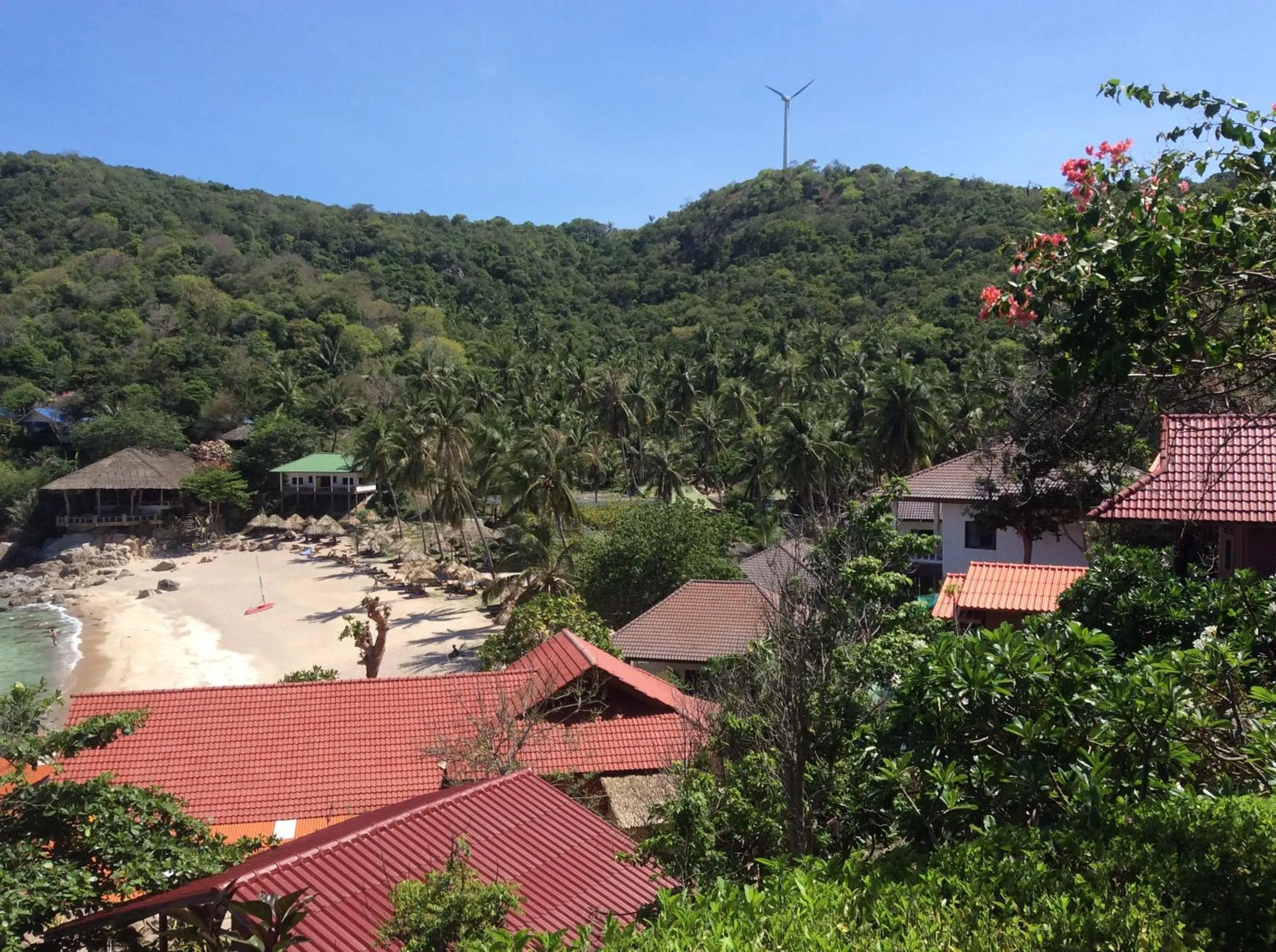 Bird's eye view in Aow Leuk Grand Hill