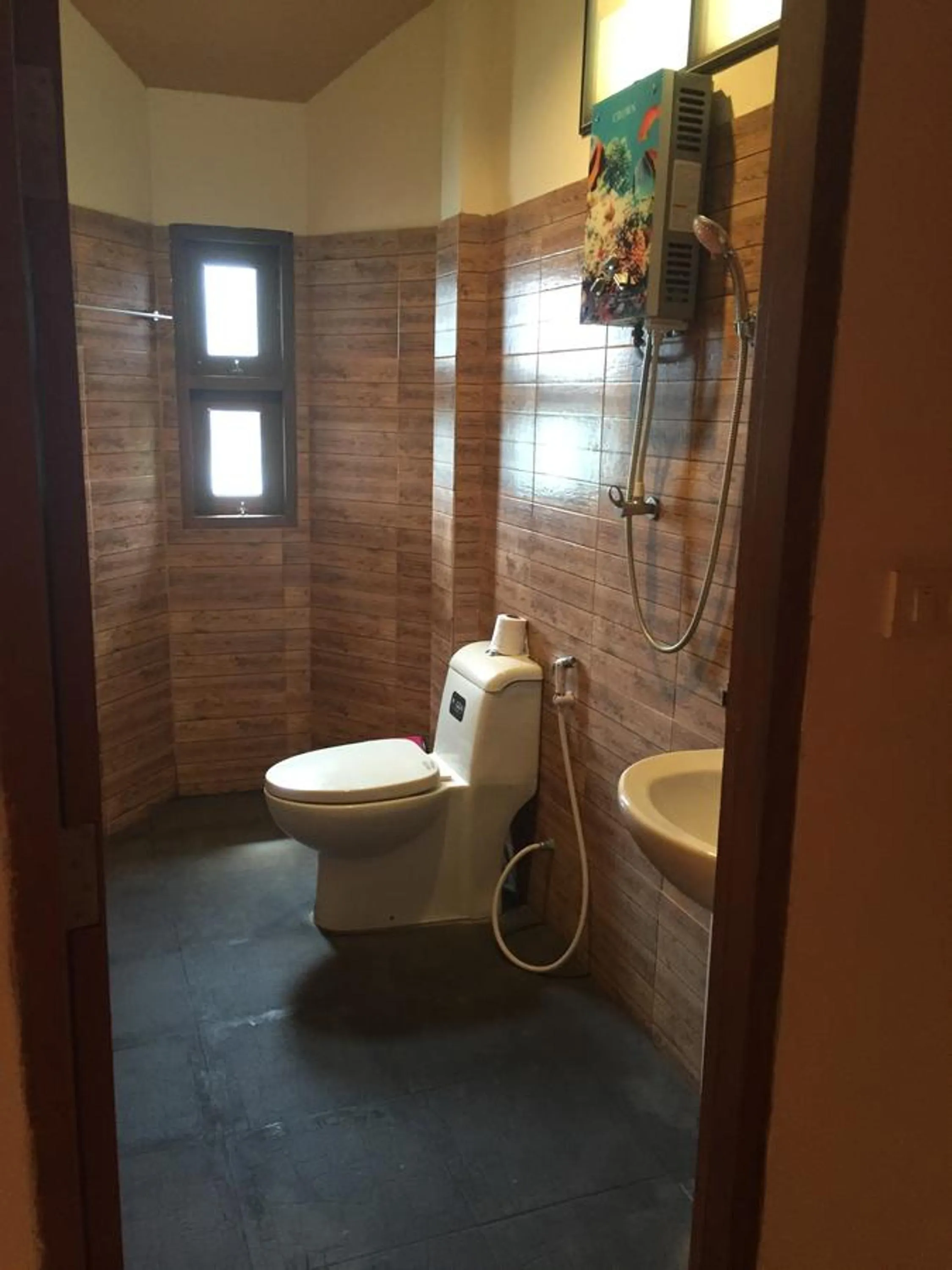 Bathroom in Aow Leuk Grand Hill