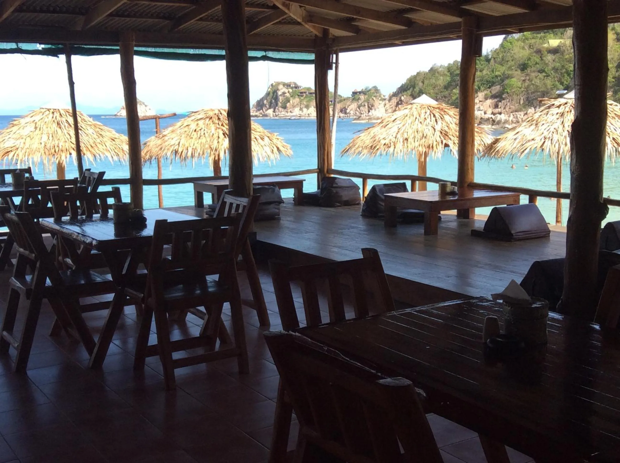 Restaurant/places to eat in Aow Leuk Grand Hill