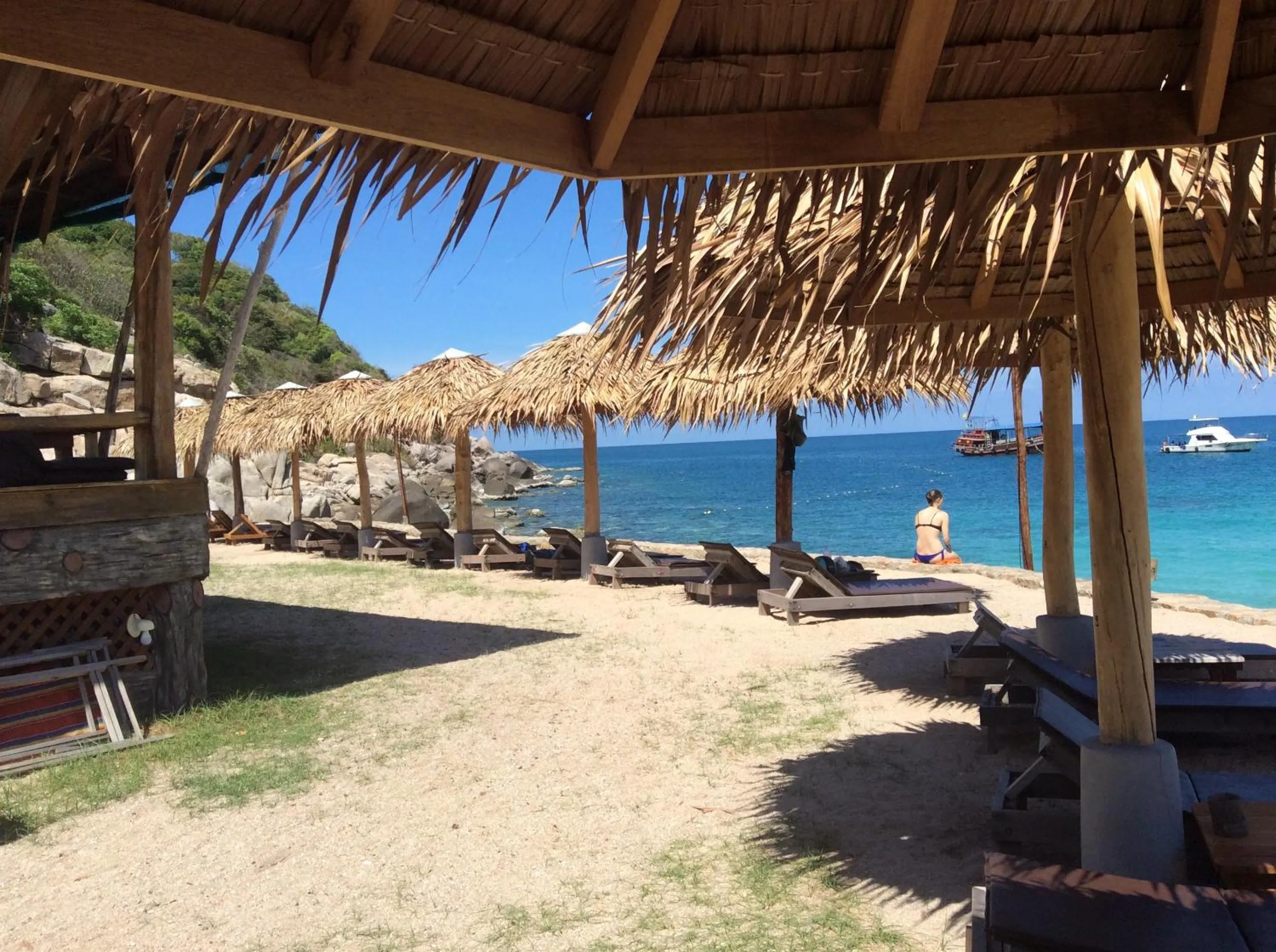 Restaurant/places to eat in Aow Leuk Grand Hill