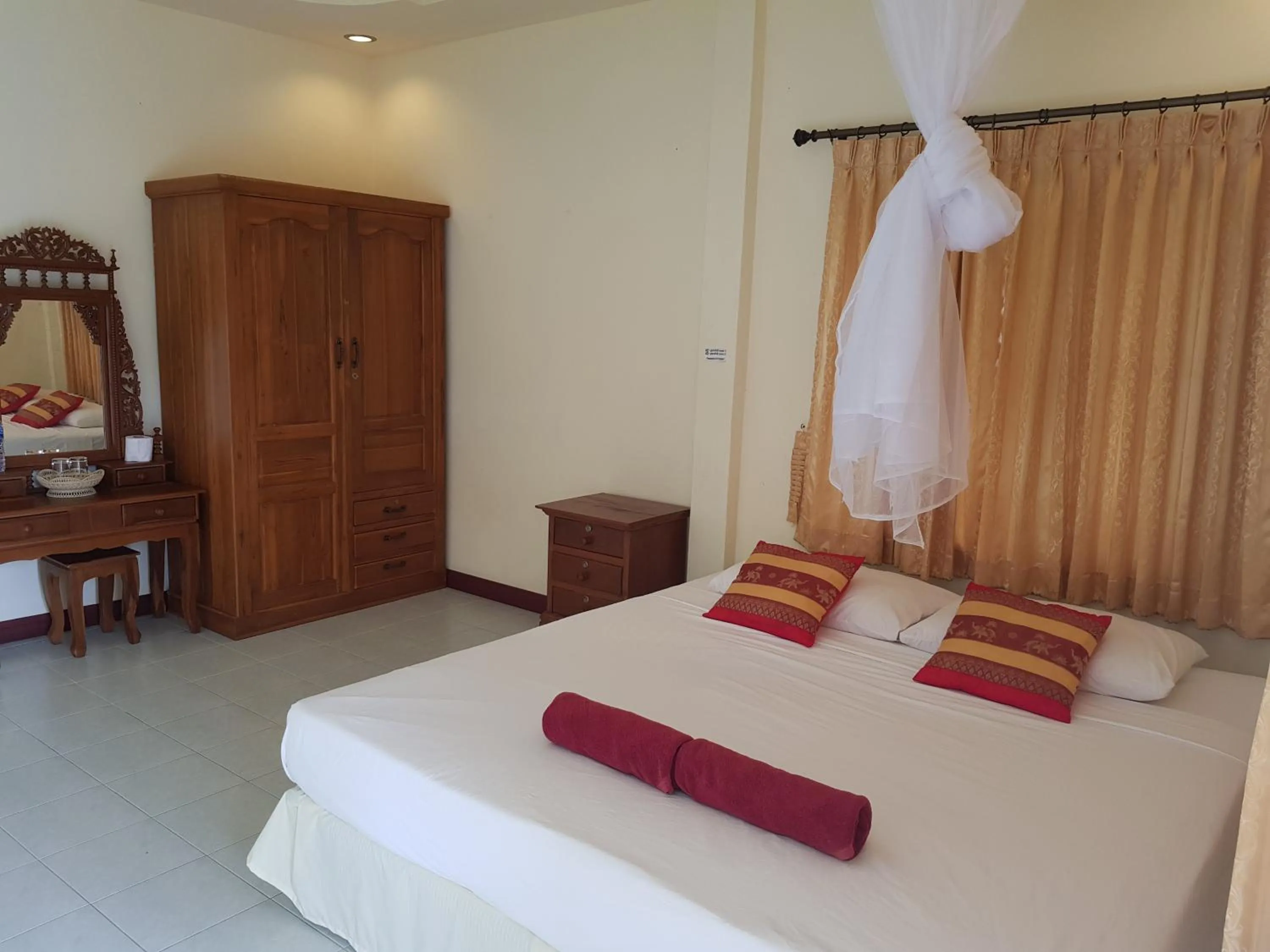 Bathroom, Bed in Aow Leuk Grand Hill